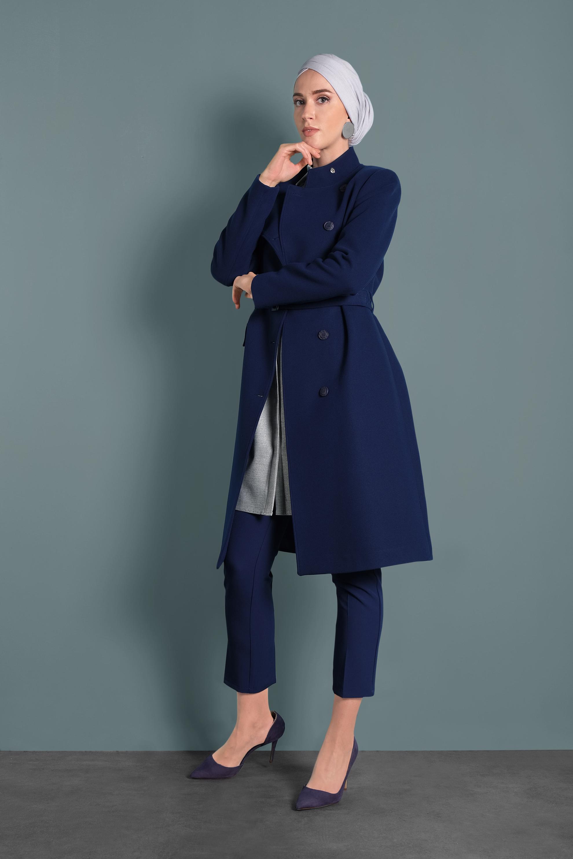 Tesettür giyim MAVİ DÜĞMELİ KEMERLİ KAŞE KABAN  90046 