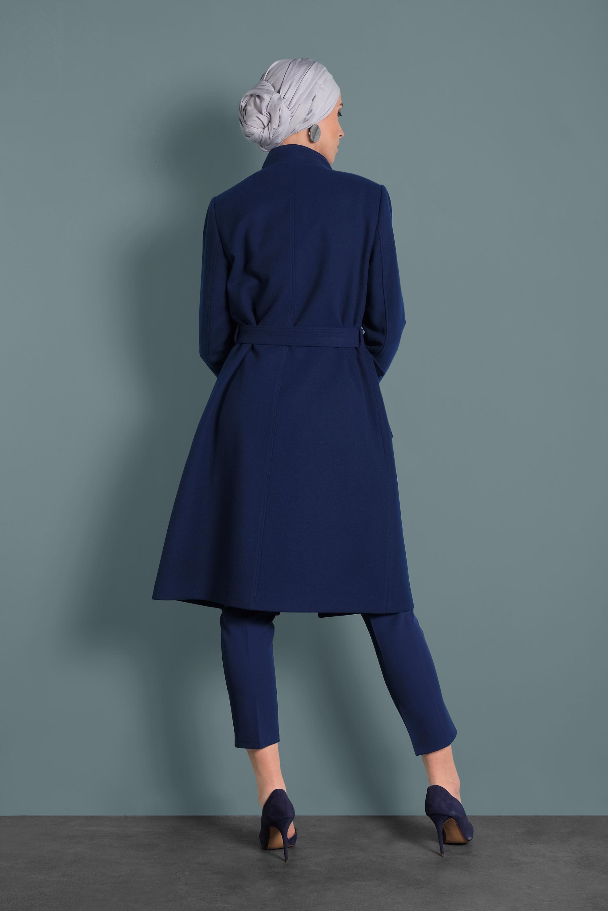 Tesettür giyim MAVİ DÜĞMELİ KEMERLİ KAŞE KABAN  90046 