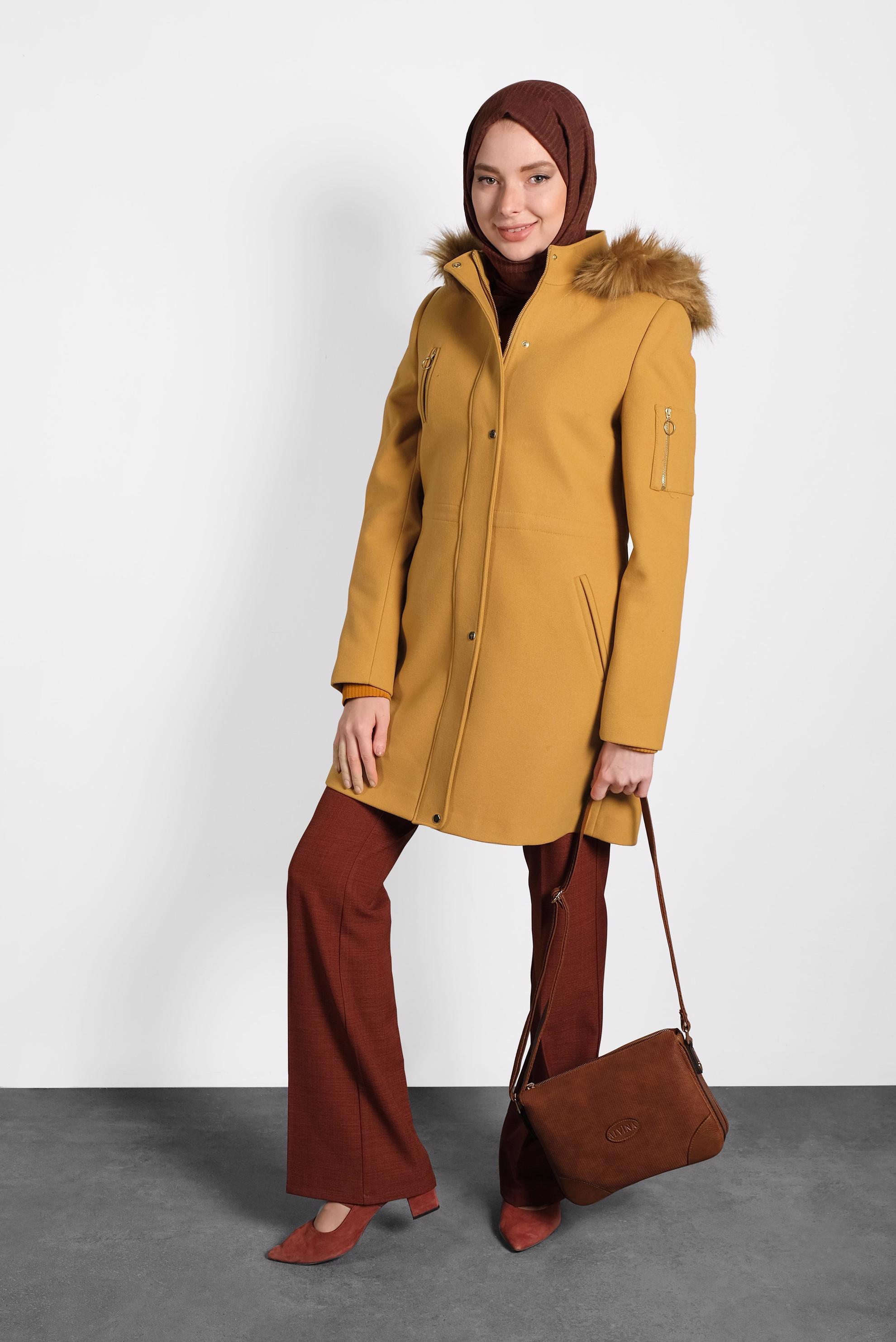 Tesettür giyim SARI FERMUAR DETAYLI KAPÜŞONLU KABAN 90050