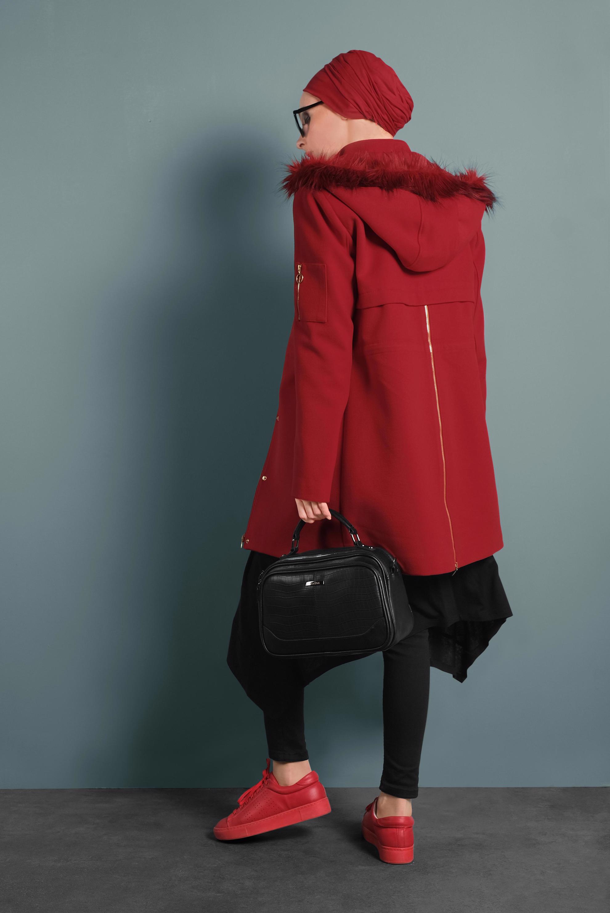 Tesettür giyim KIRMIZI FERMUAR DETAYLI KAPÜŞONLU KABAN 90050