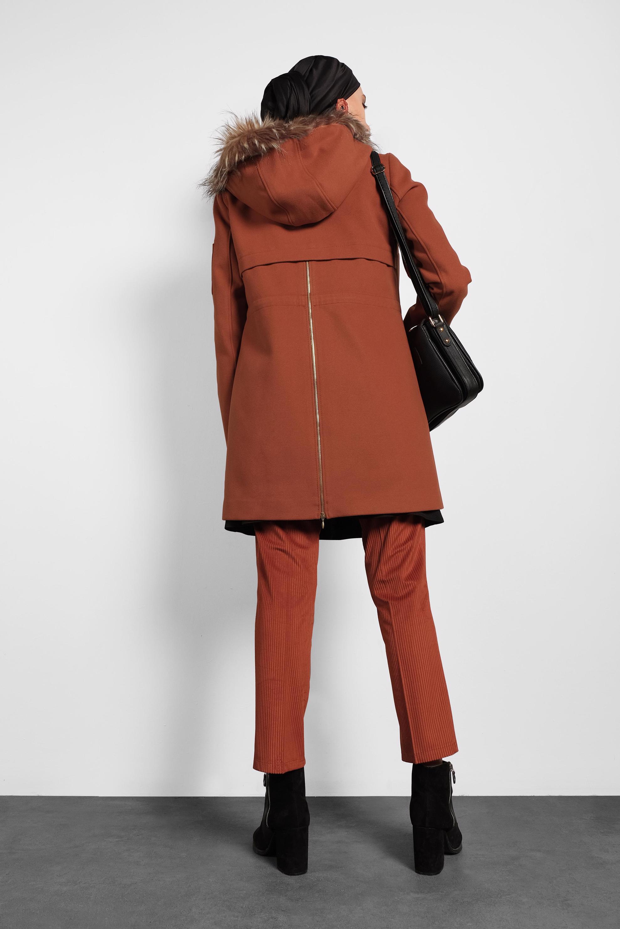 Tesettür giyim KAHVE FERMUAR DETAYLI KAPÜŞONLU KABAN 90050