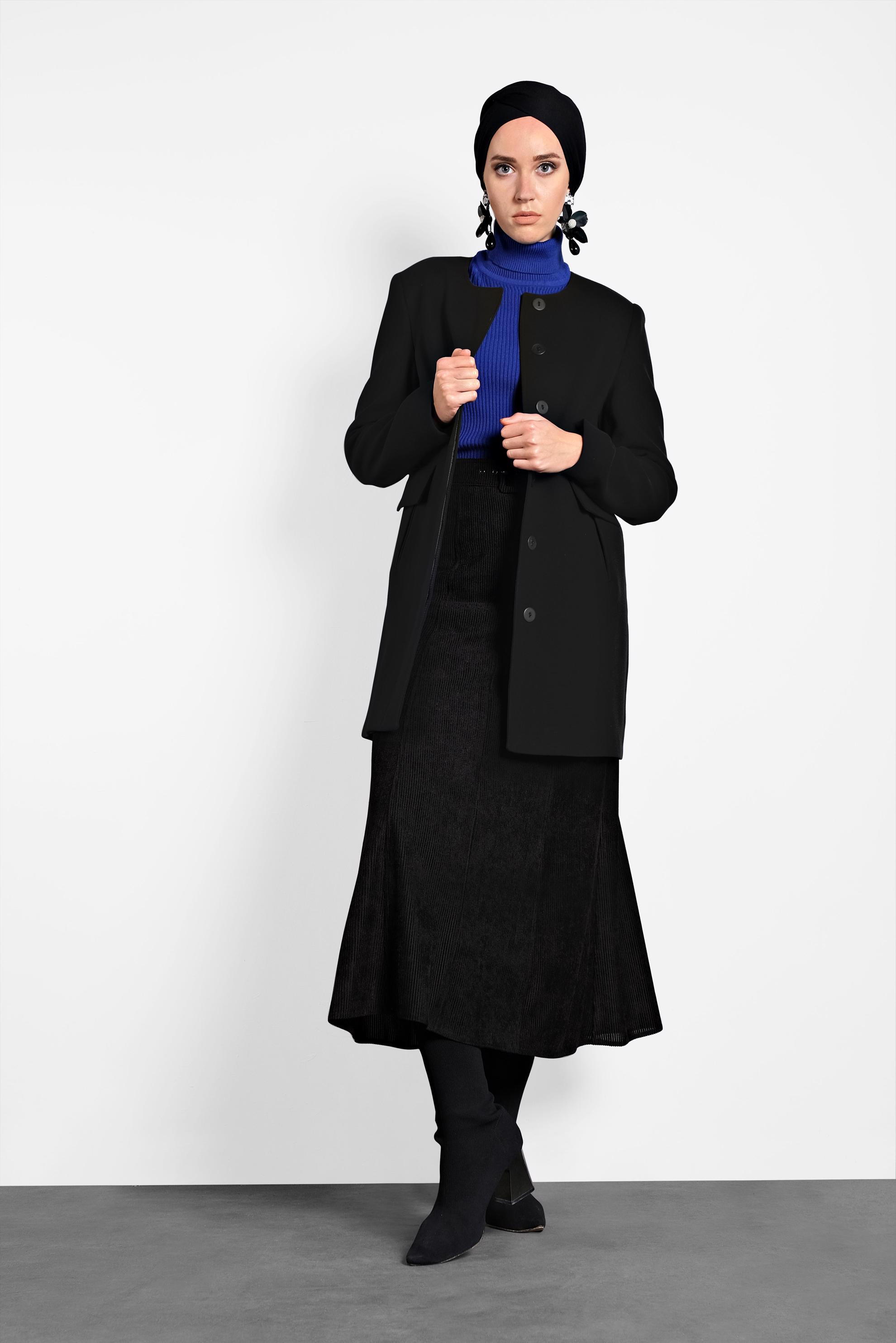 Tesettür giyim SİYAH BİSİKLET YAKA DÜĞMELİ KABAN 90051 