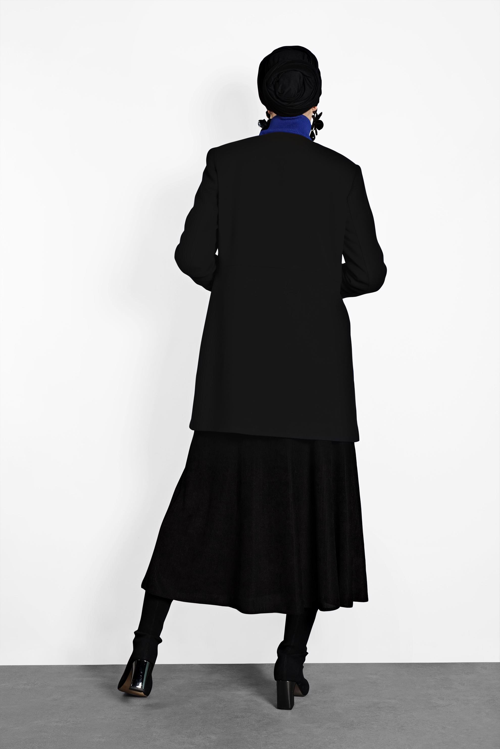 Tesettür giyim SİYAH BİSİKLET YAKA DÜĞMELİ KABAN 90051 