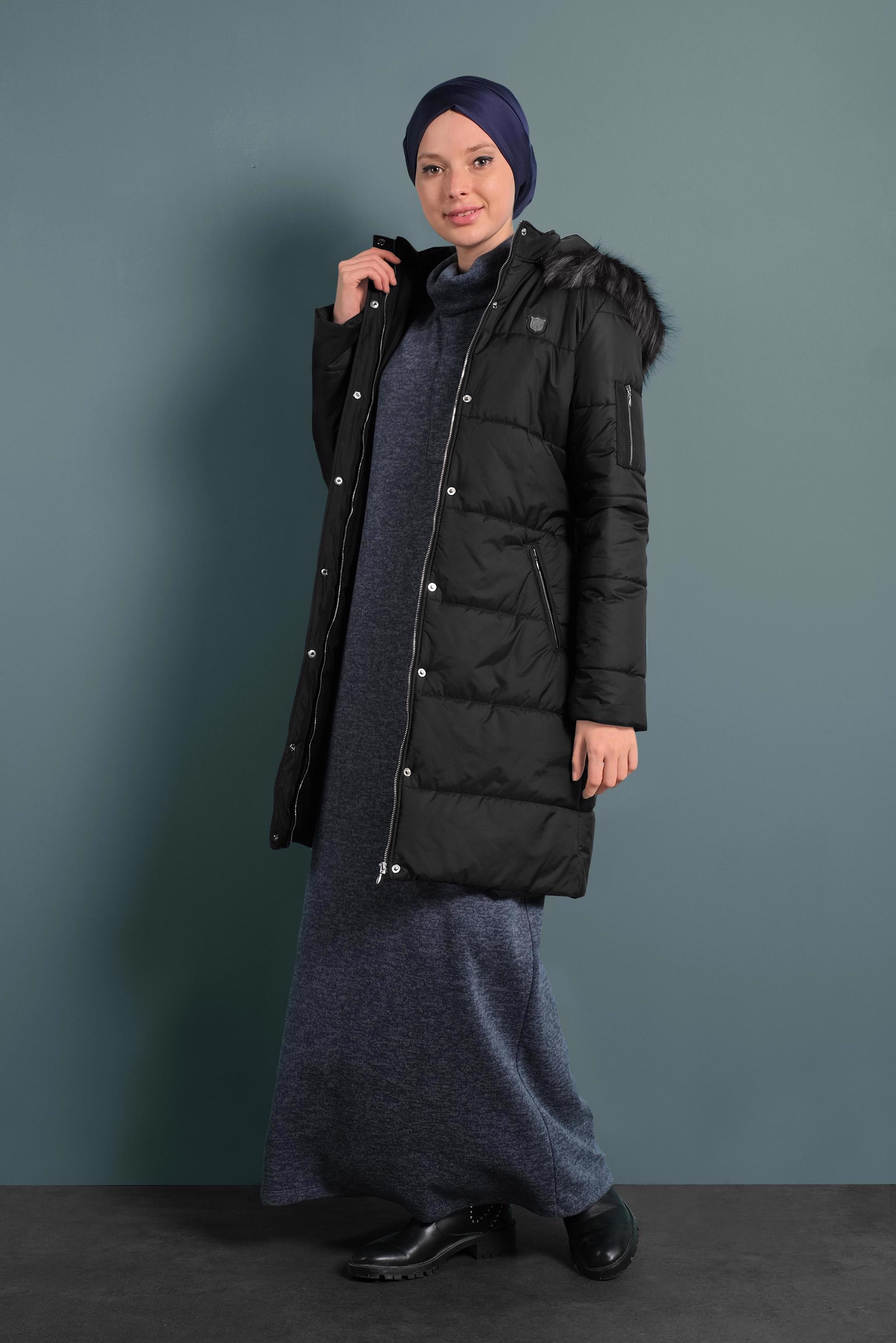 Tesettür giyim SİYAH KAPÜŞONLU ŞİŞME KABAN 90054 