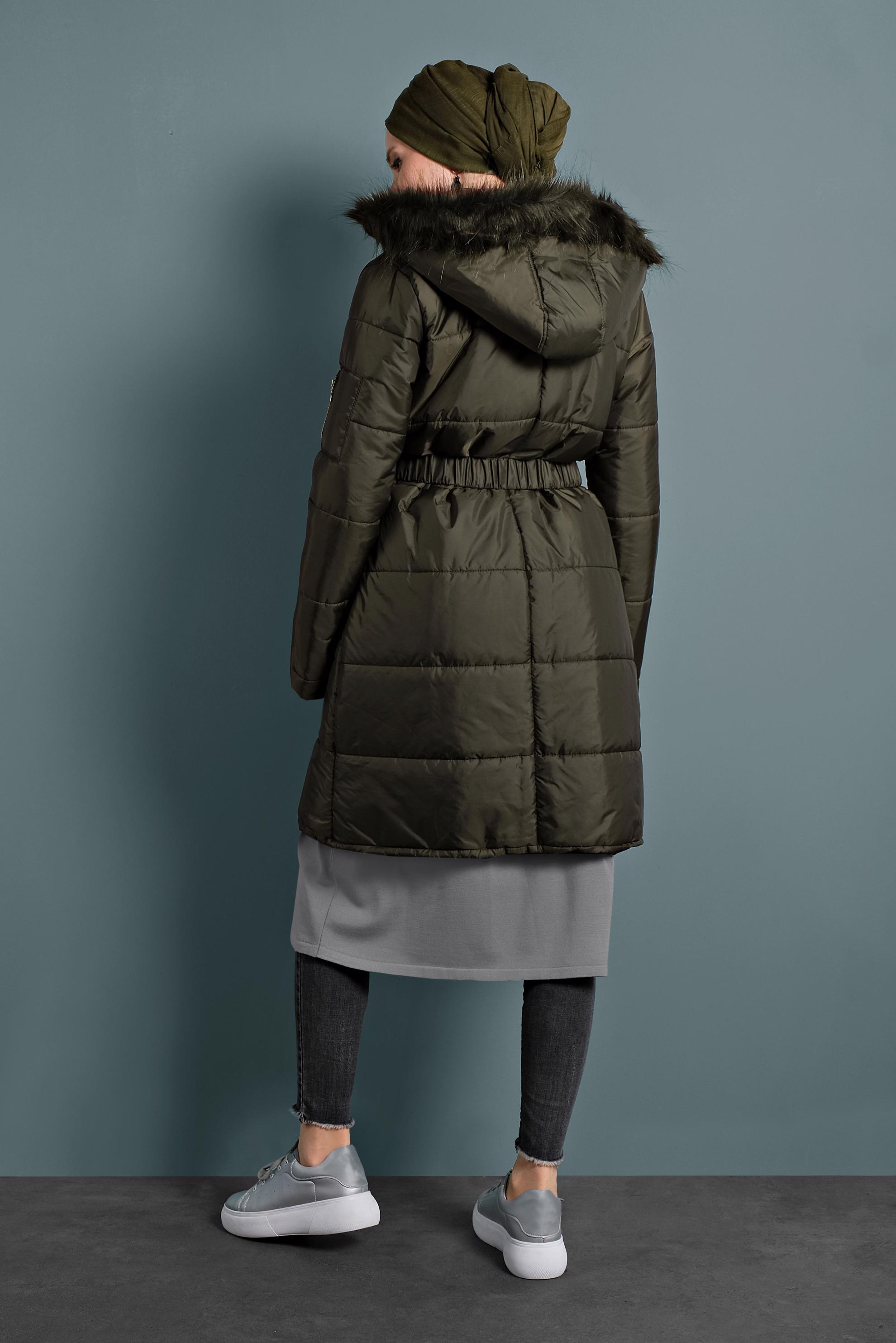 Tesettür giyim HAKİ KAPÜŞONLU ŞİŞME KABAN 90054 