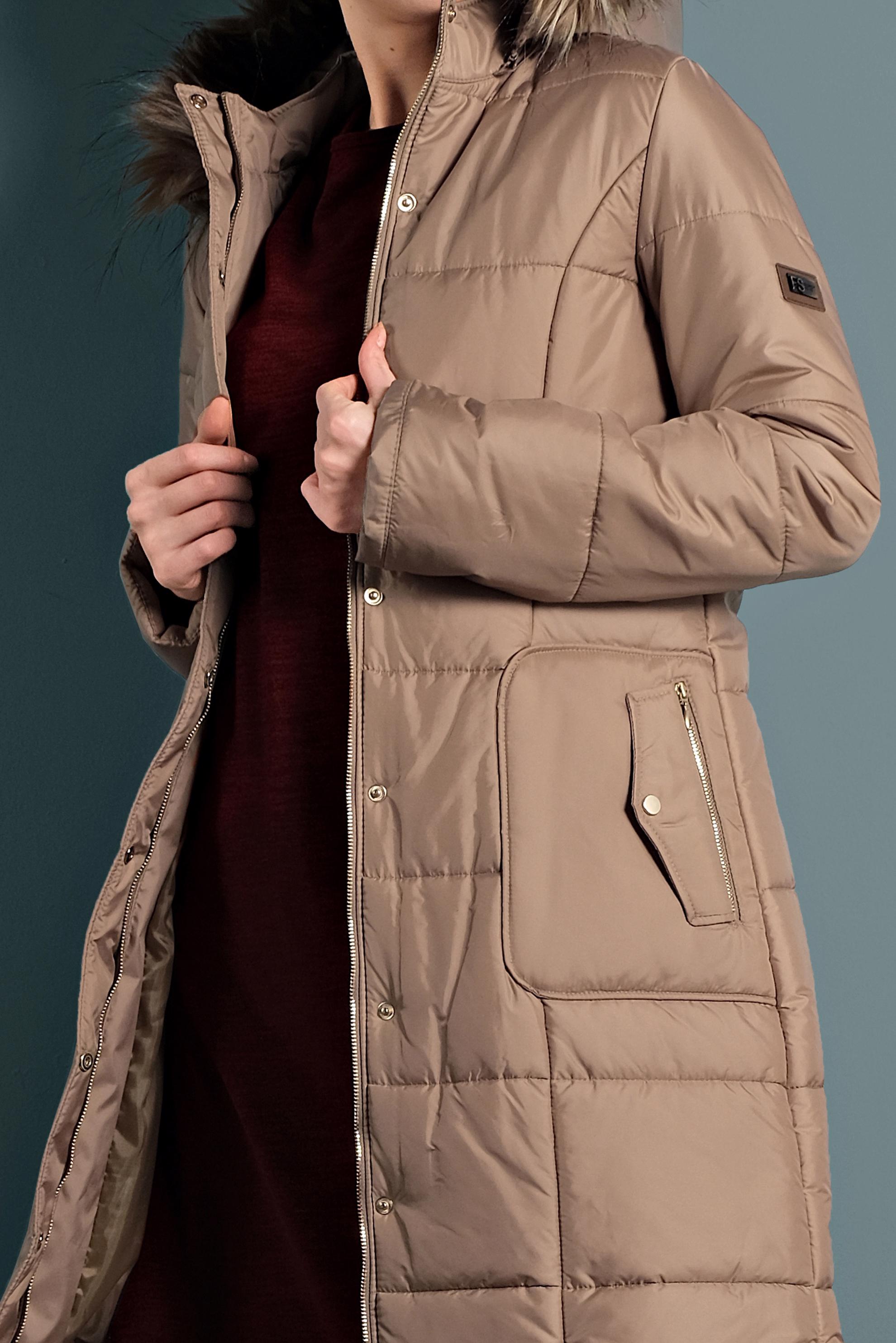 Tesettür giyim BEJ KAPÜŞONLU ŞİŞME KABAN 90055