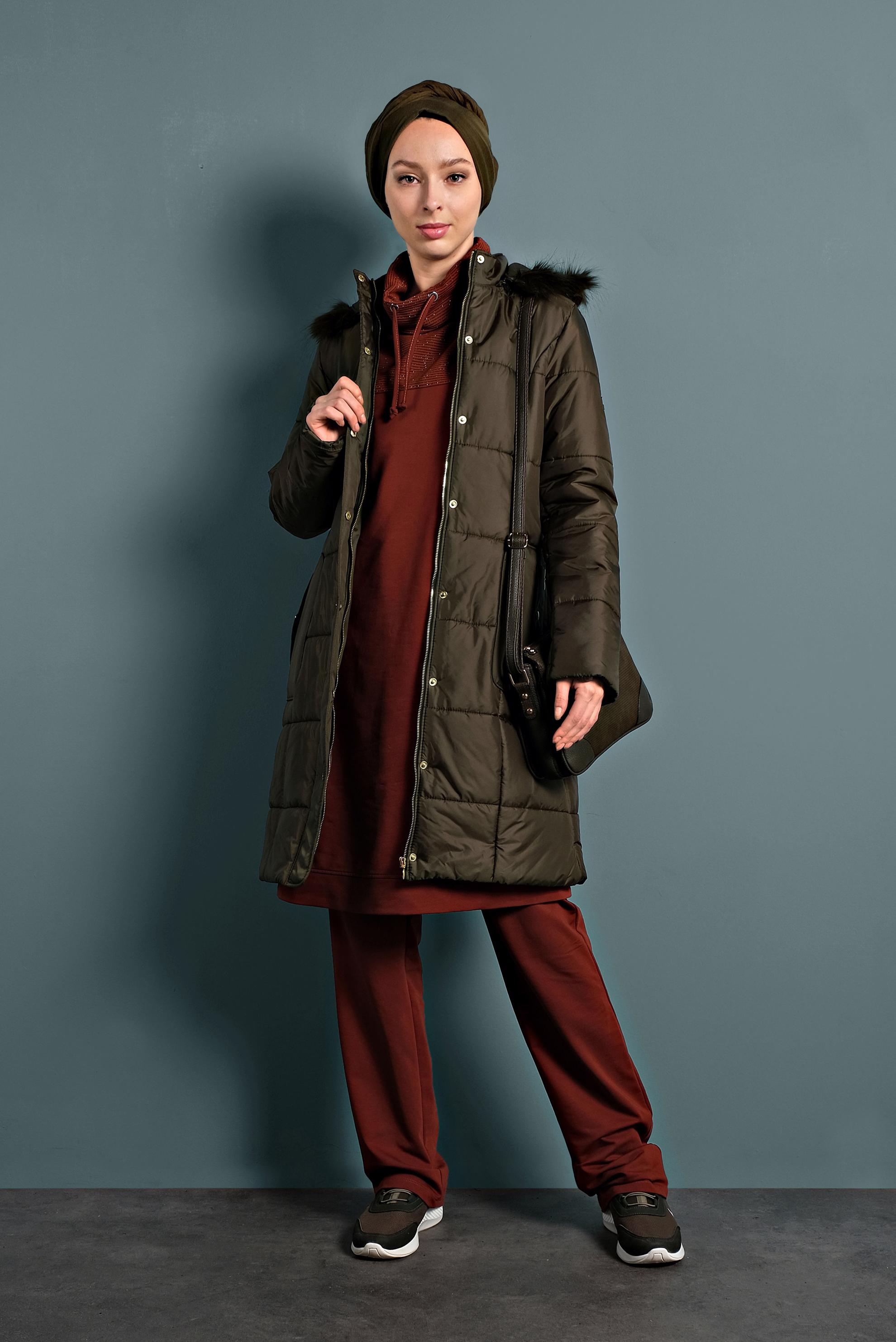 Tesettür giyim HAKİ KAPÜŞONLU ŞİŞME KABAN 90055