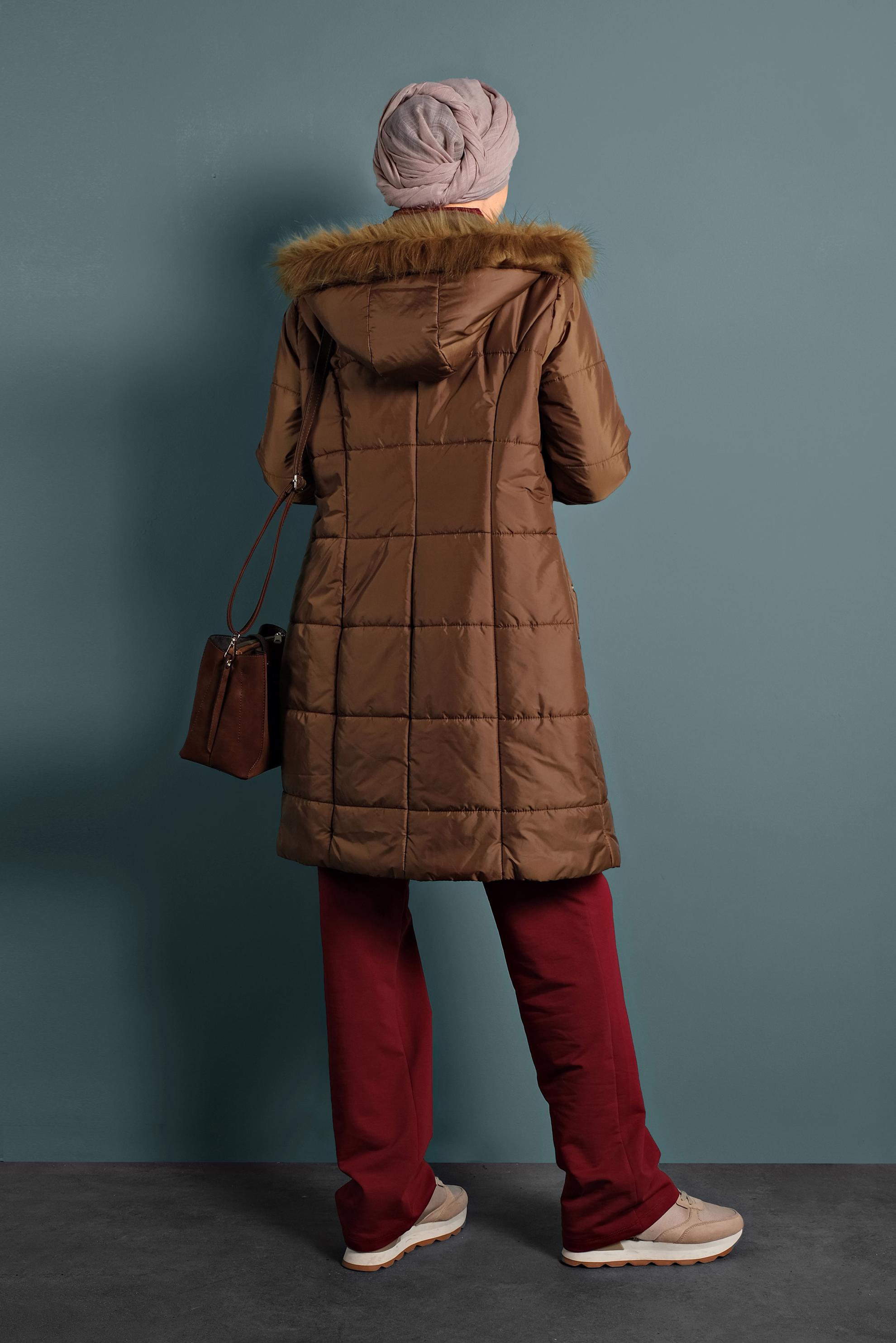 Tesettür giyim TABA KAPÜŞONLU ŞİŞME KABAN 90055