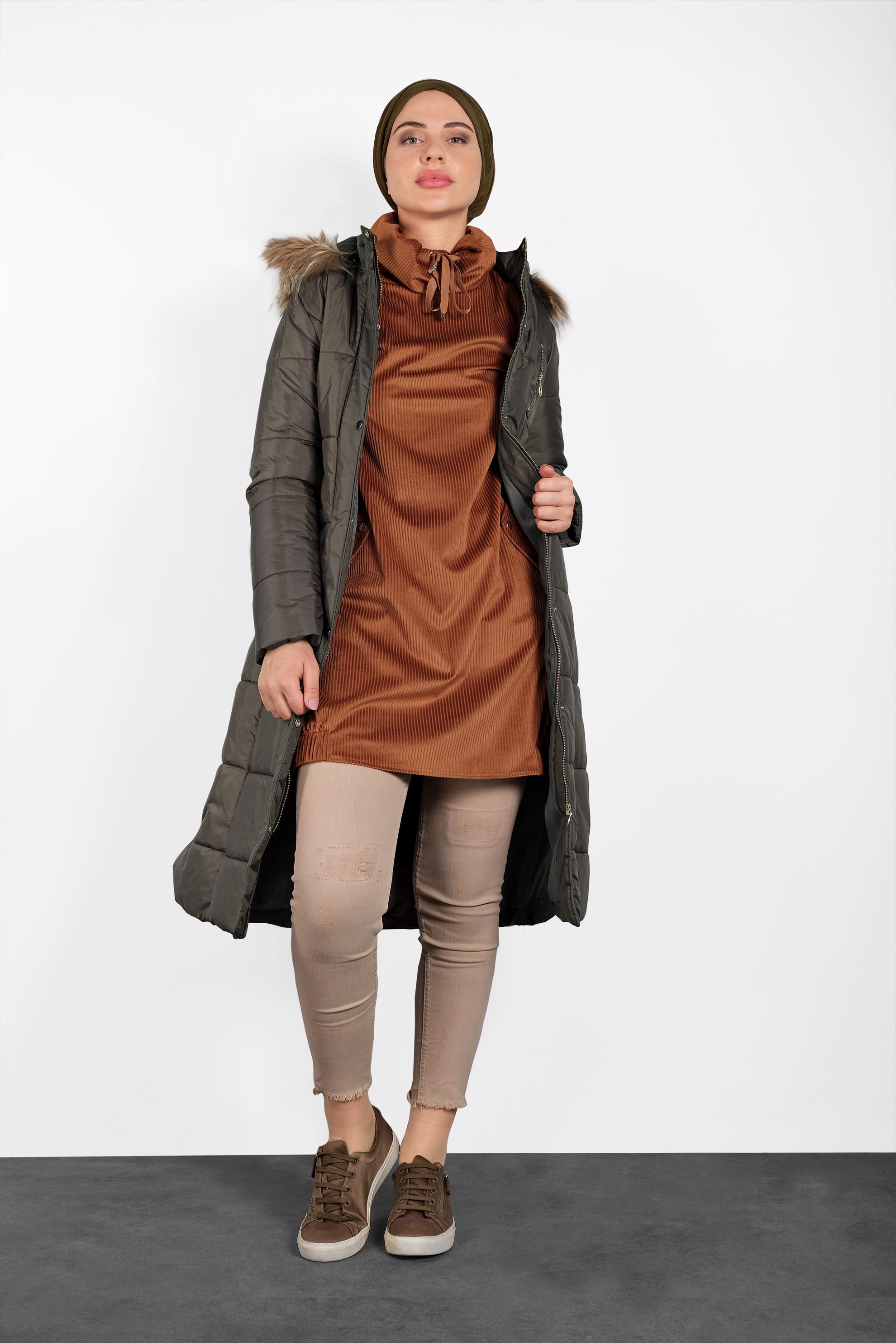 Tesettür giyim HAKİ YANLARI ÇITÇITLI KAPİTONE KABAN 90056 