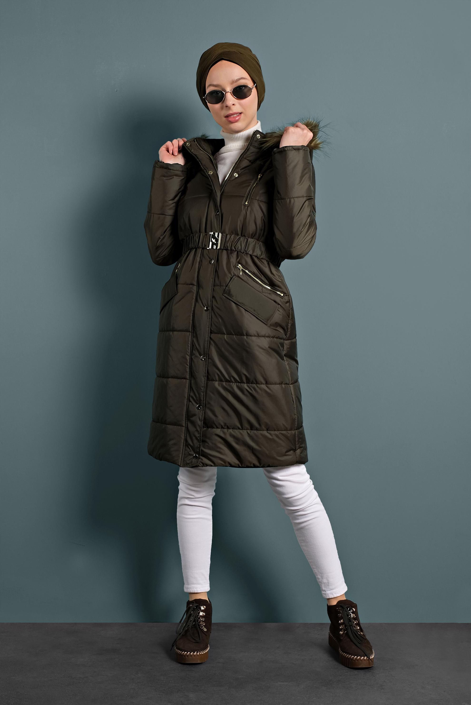 Tesettür giyim HAKİ KEMERLİ ŞİŞME KABAN 90058