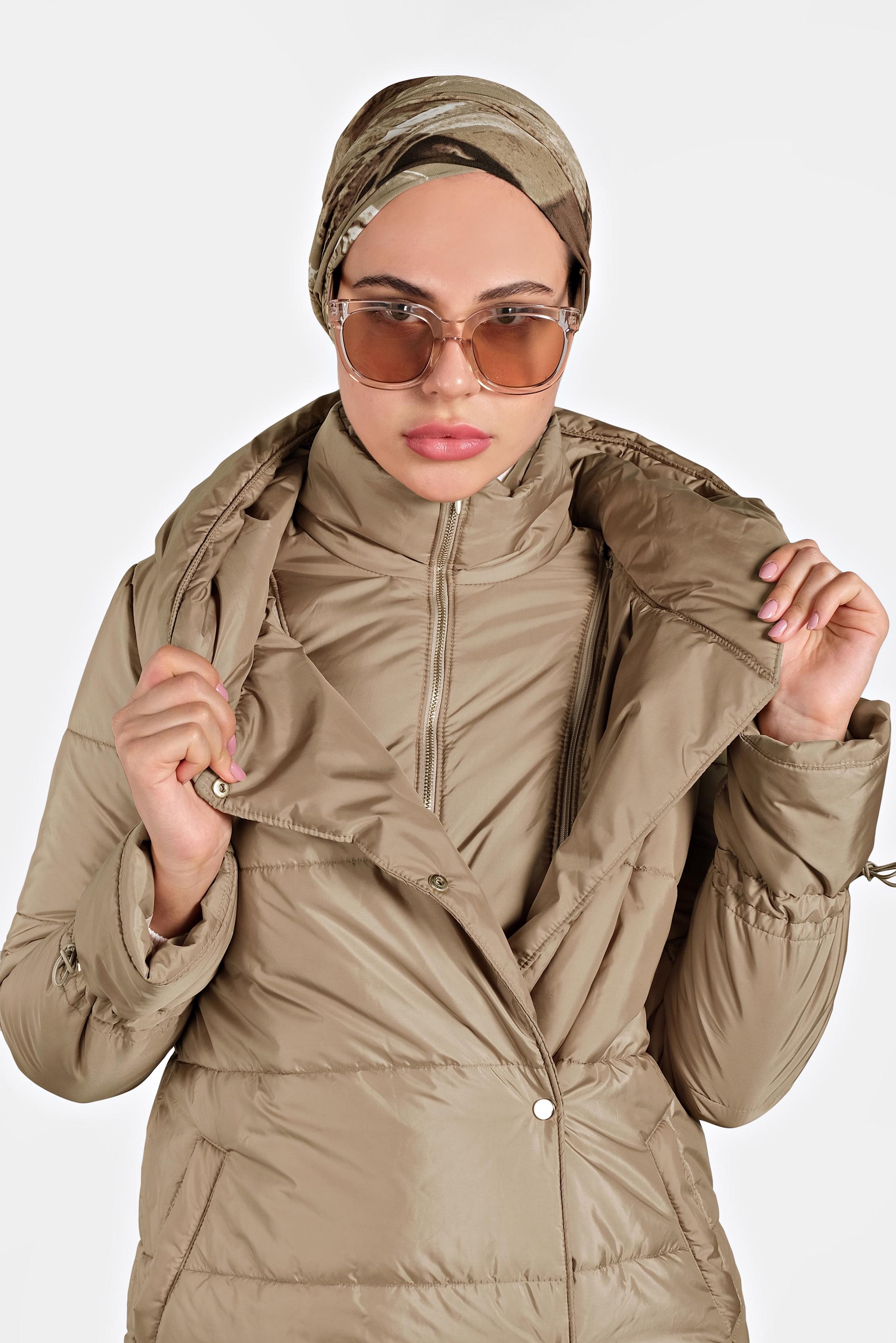 Tesettür giyim KAHVE ŞİŞME KAPÜŞONLU KABAN 90065 