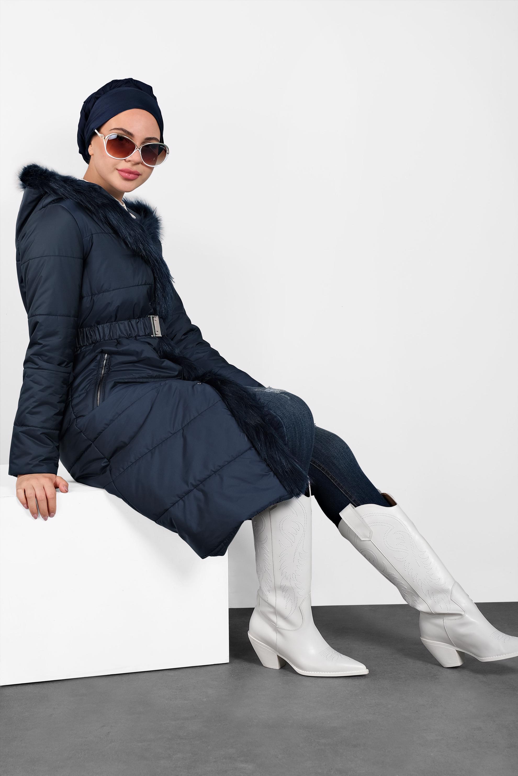 Tesettür giyim LACİVERT KAPÜŞONLU ŞİŞME KABAN 90068