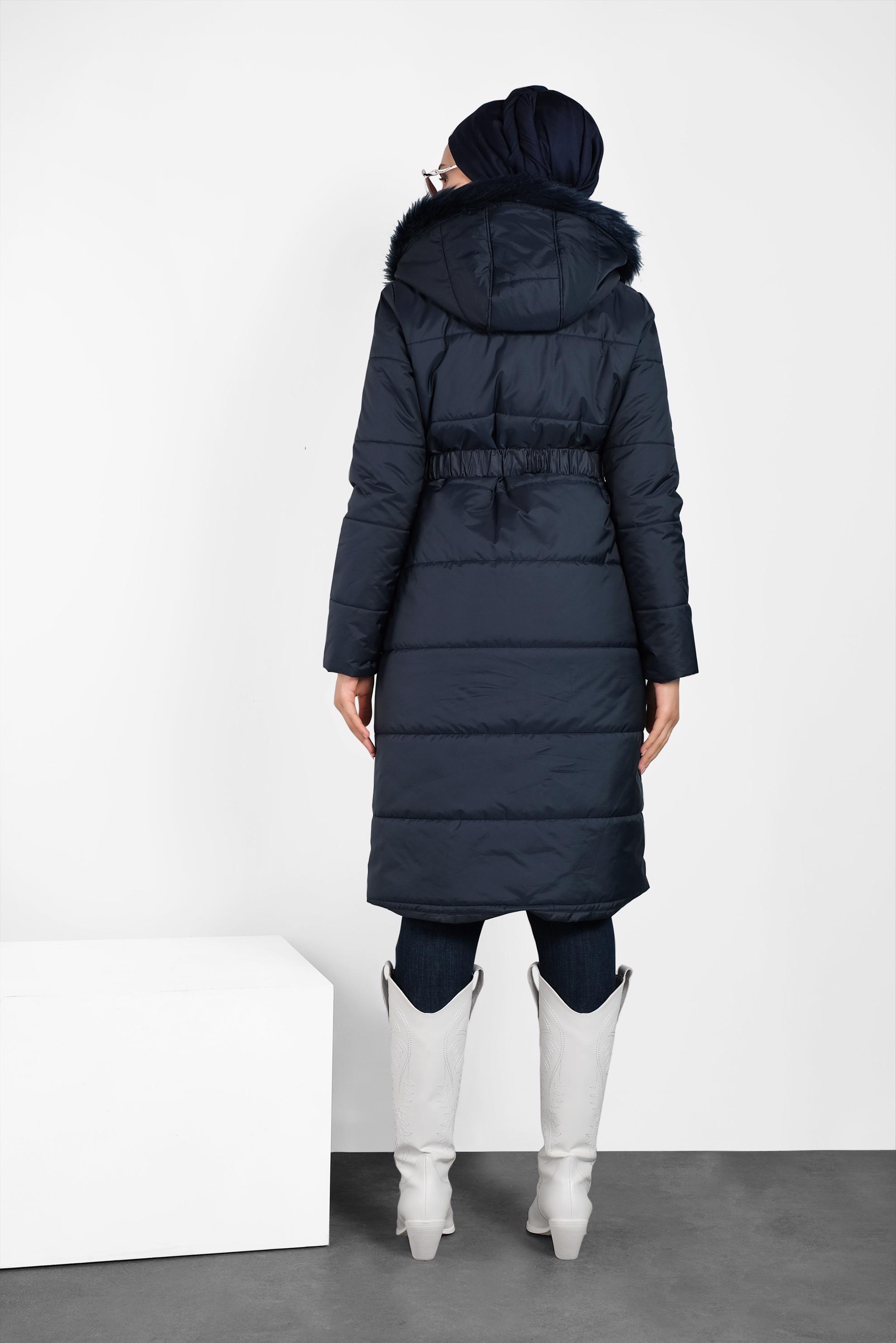 Tesettür giyim LACİVERT KAPÜŞONLU ŞİŞME KABAN 90068