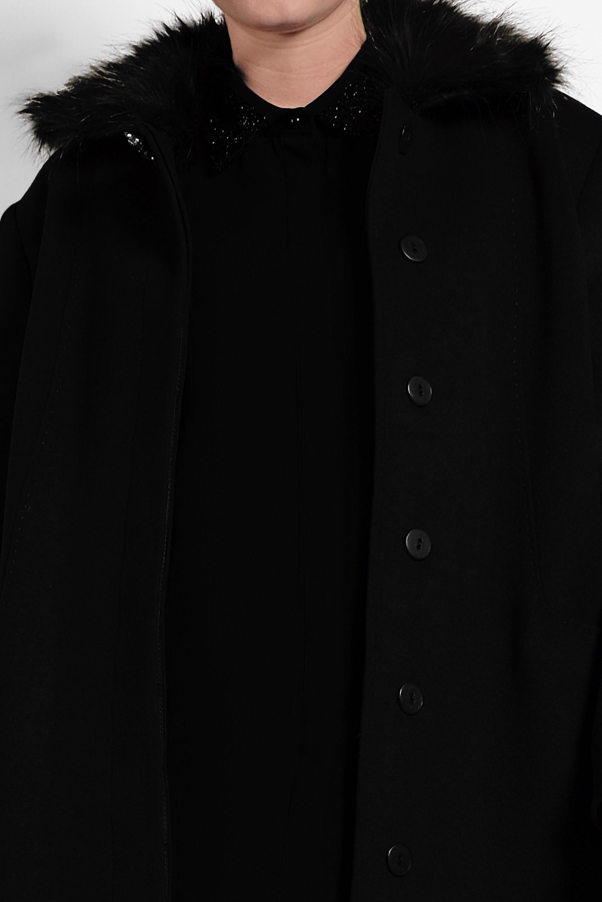 Tesettür giyim SİYAH YAKASI KÜRKLÜ KABAN 90070