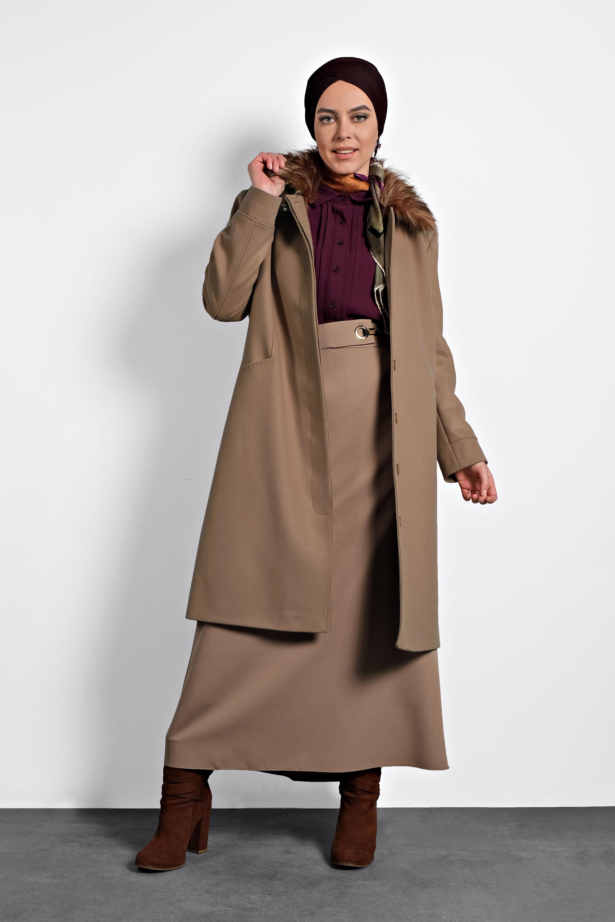 Tesettür giyim KAHVE YAKASI KÜRKLÜ KABAN 90070