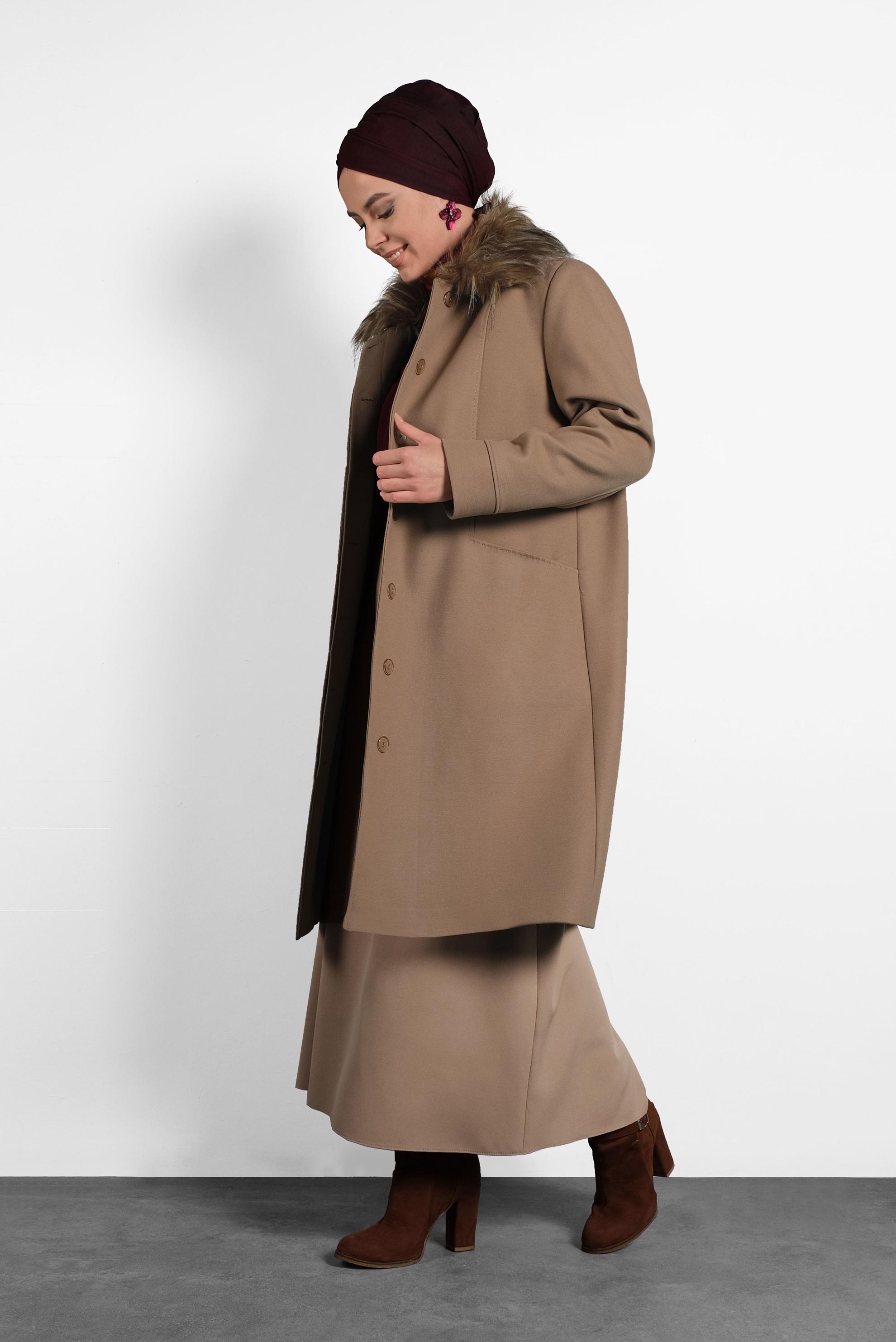 Tesettür giyim KAHVE YAKASI KÜRKLÜ KABAN 90070