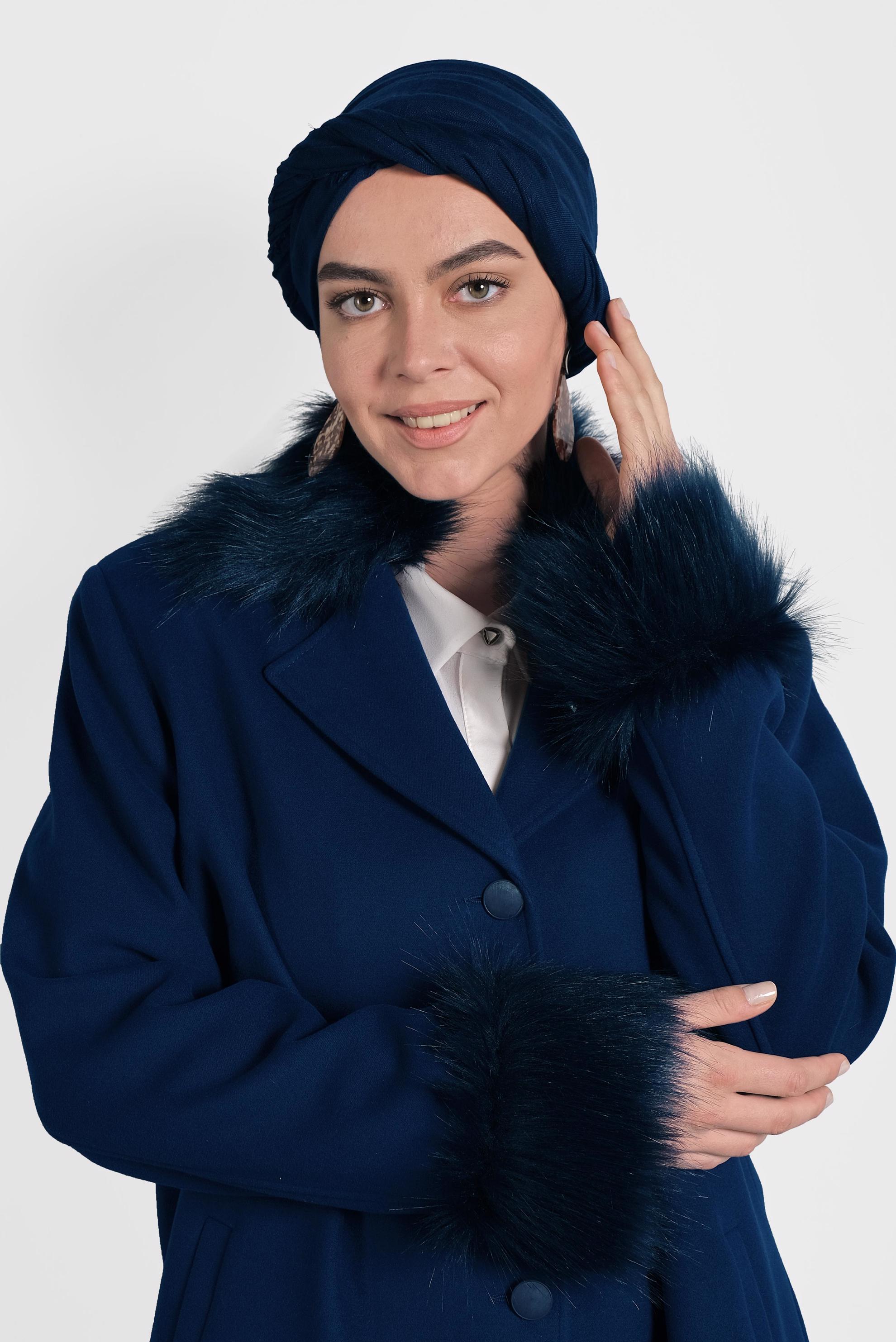 Tesettür giyim MAVİ KÜRK DETAYLI KABAN 90072 