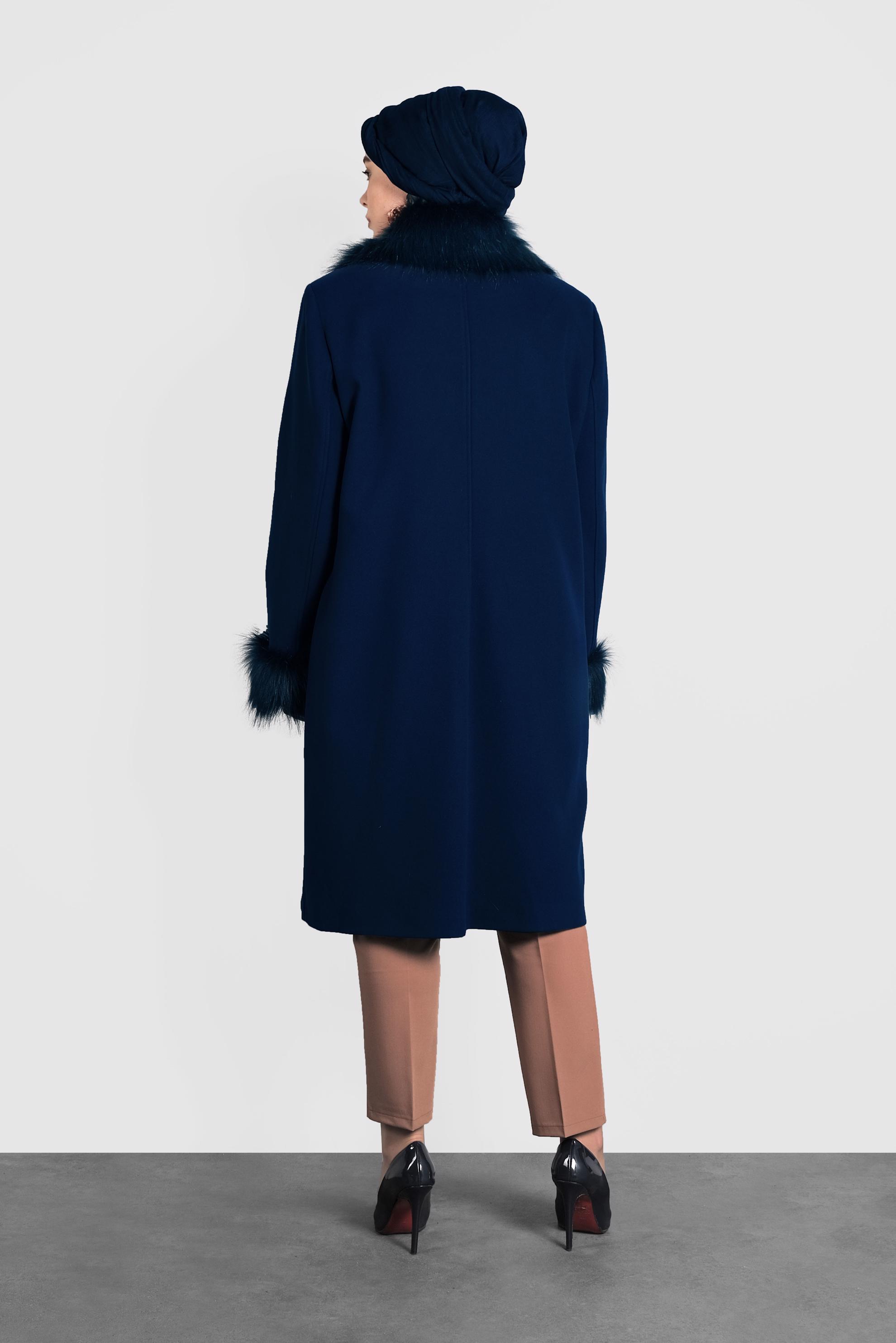 Tesettür giyim MAVİ KÜRK DETAYLI KABAN 90072 