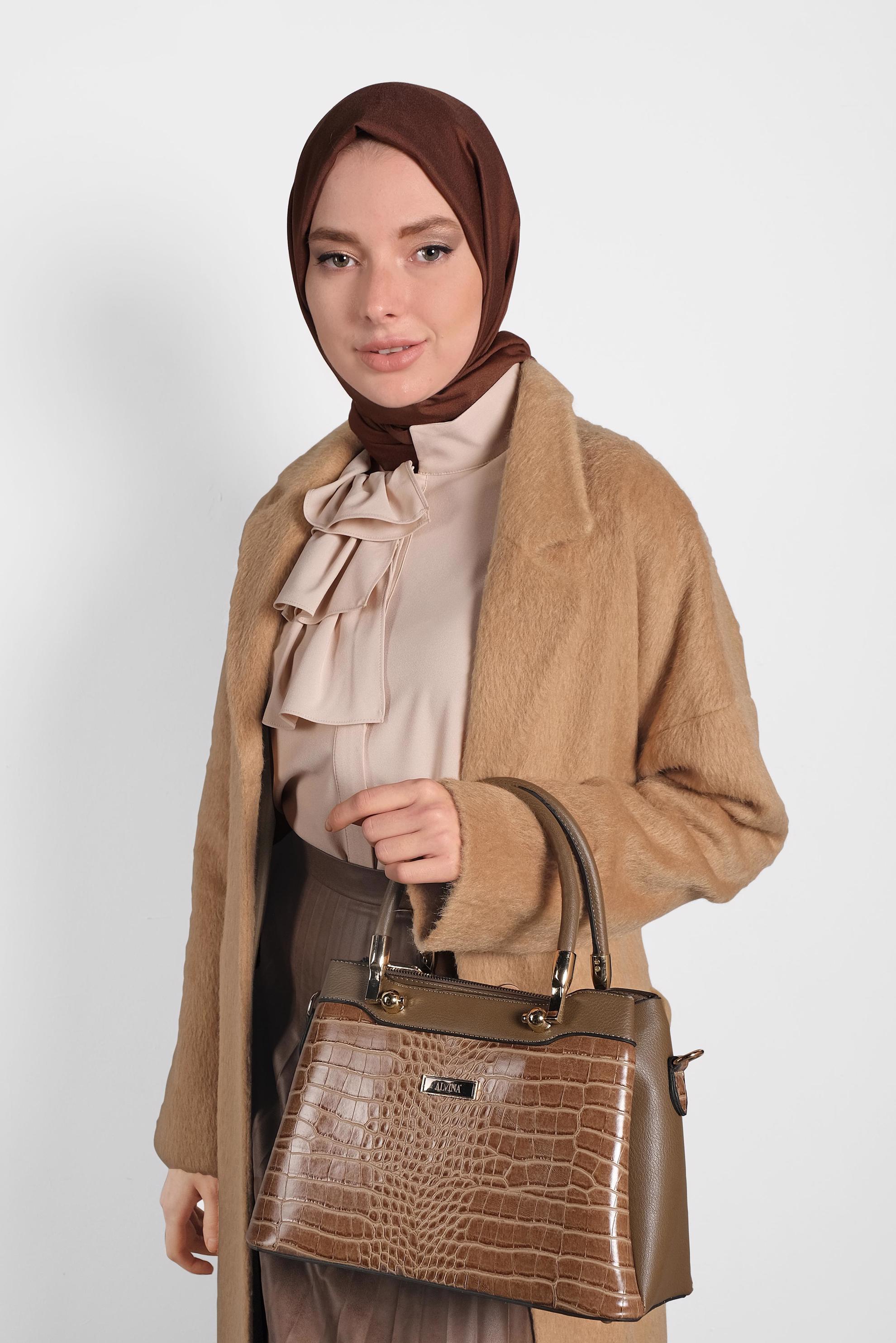 Tesettür giyim KAHVE KLASİK DÜĞMELİ KABAN 90074 