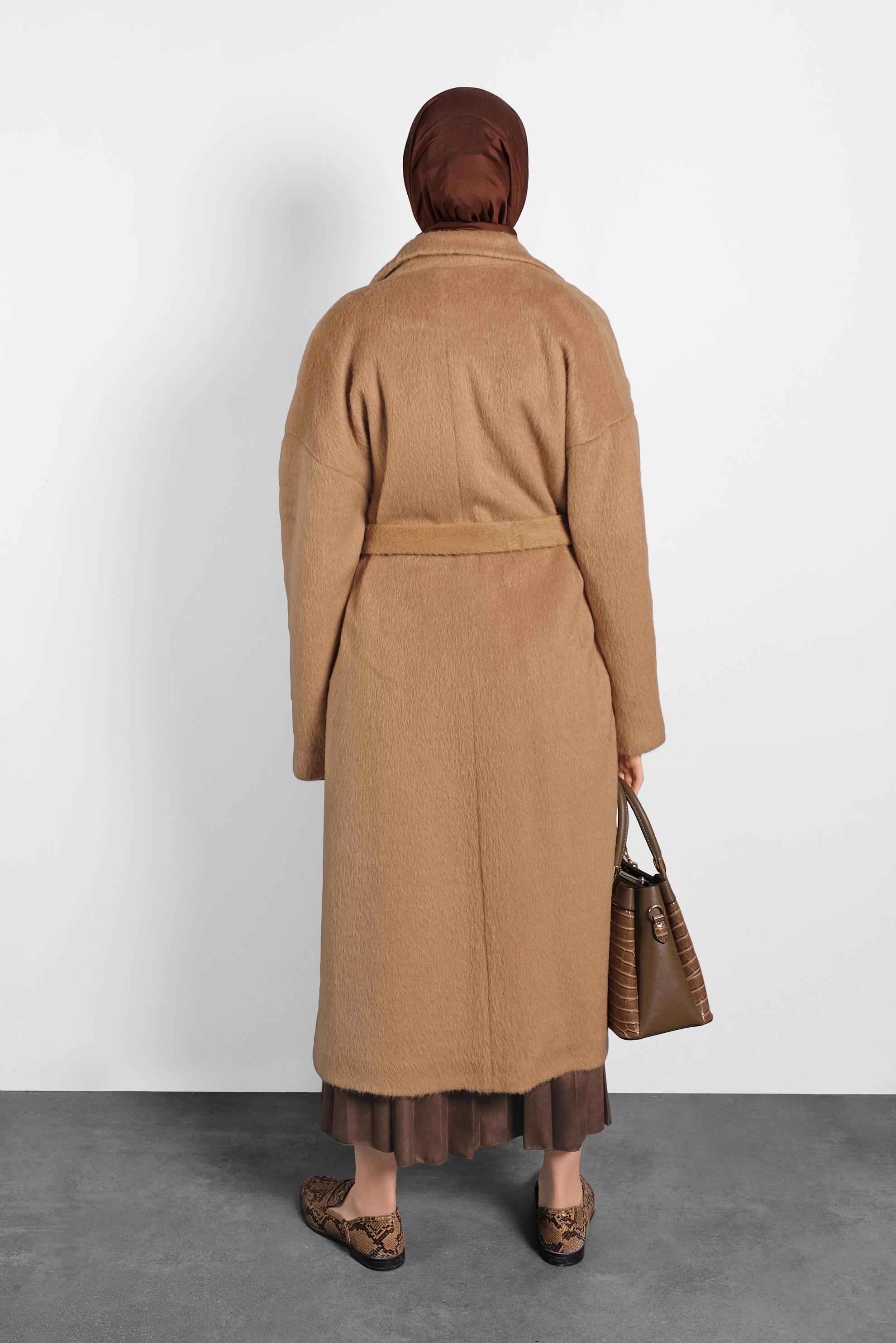 Tesettür giyim KAHVE KLASİK DÜĞMELİ KABAN 90074 