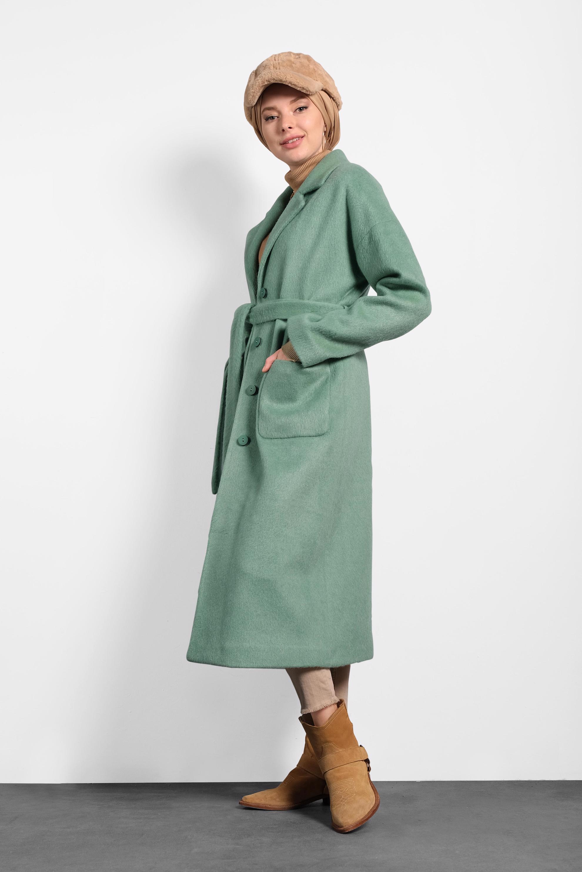 Tesettür giyim YEŞİL KLASİK DÜĞMELİ KABAN 90074 