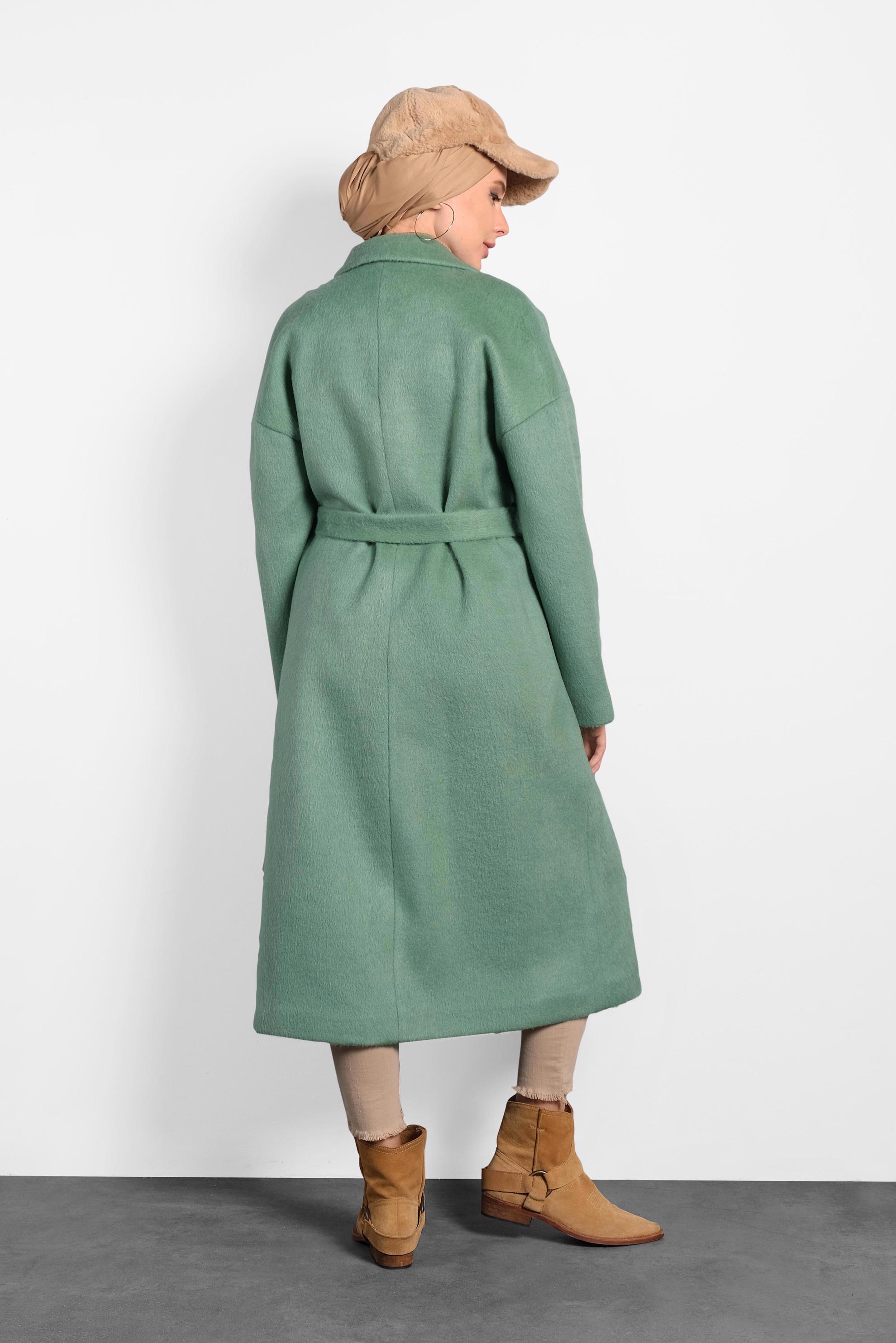 Tesettür giyim YEŞİL KLASİK DÜĞMELİ KABAN 90074 