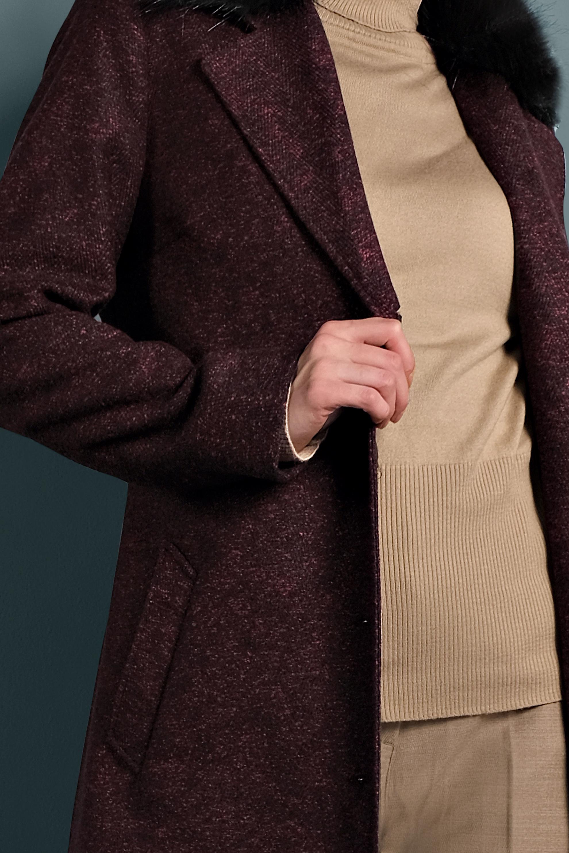 Tesettür giyim SİYAH YAKASI KÜRKLÜ KEMERLİ KABAN 90079 