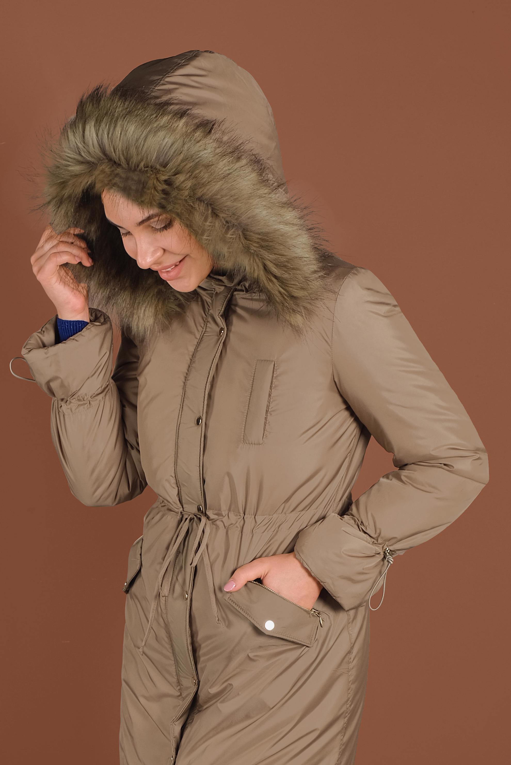 Tesettür giyim BEJ BELİ BAĞCIKLI KAPÜŞONLU KABAN 90083 