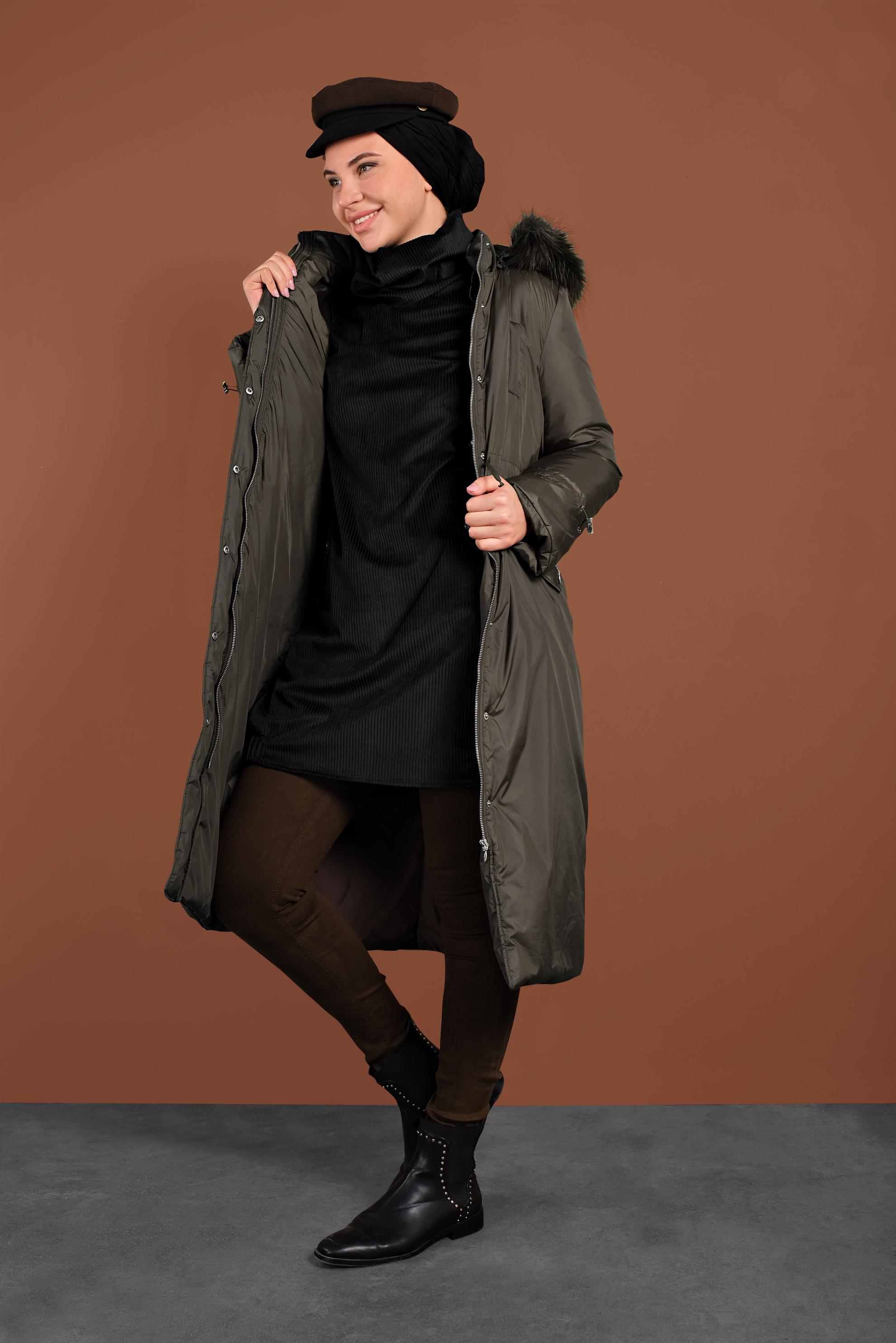 Tesettür giyim HAKİ BELİ BAĞCIKLI KAPÜŞONLU KABAN 90083 