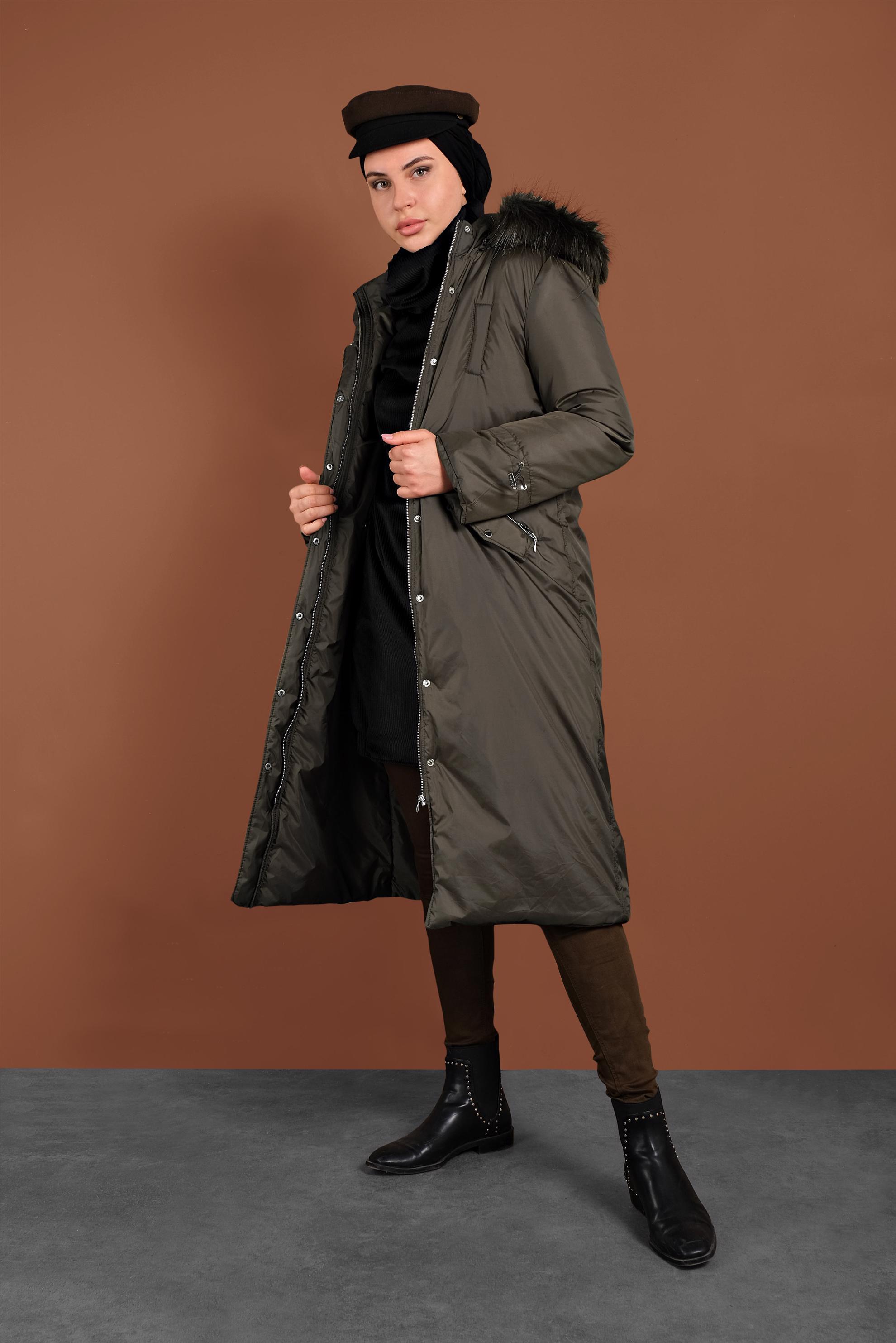 Tesettür giyim HAKİ BELİ BAĞCIKLI KAPÜŞONLU KABAN 90083 