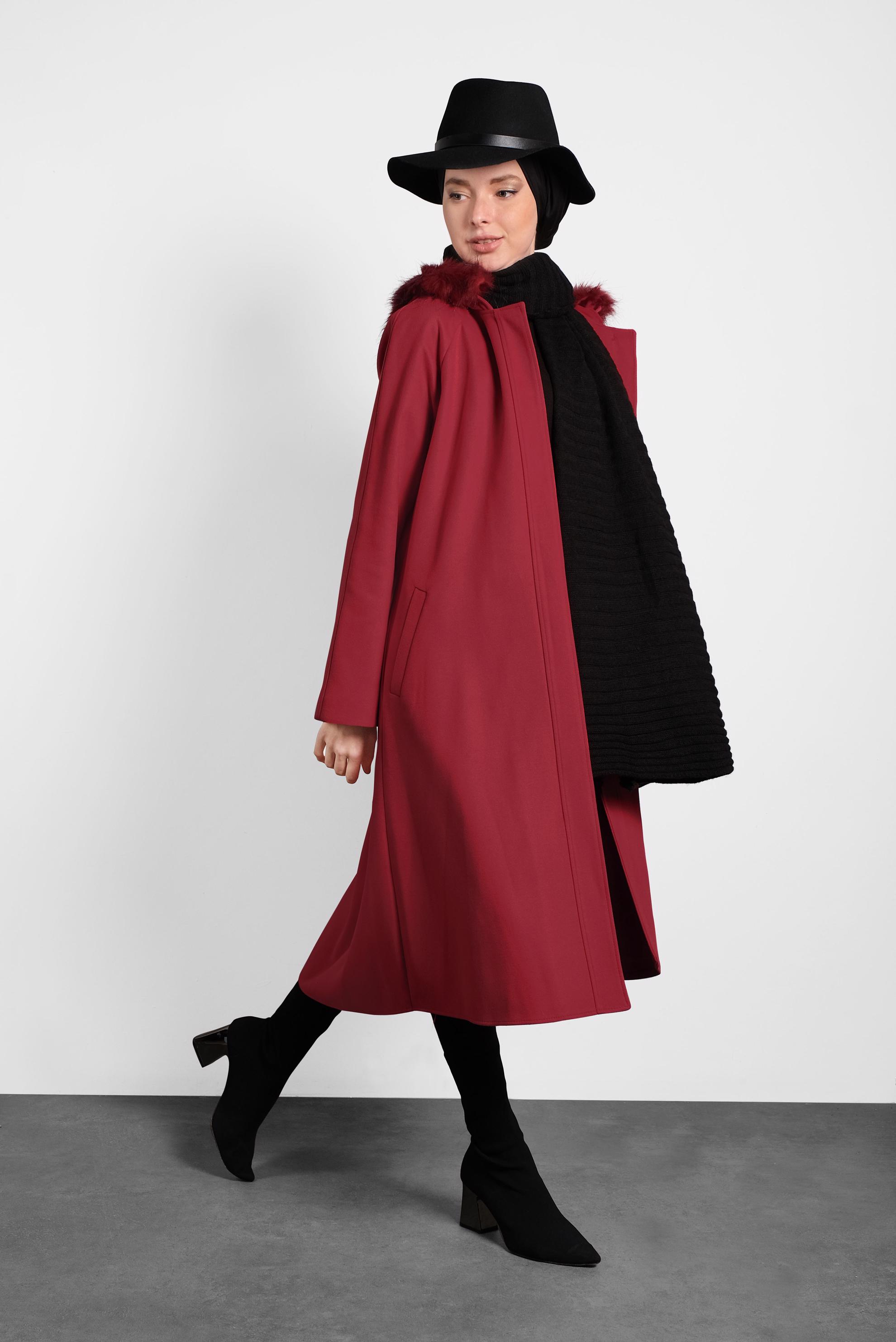 Tesettür giyim KIRMIZI KAPÜŞONLU KABAN 90084 