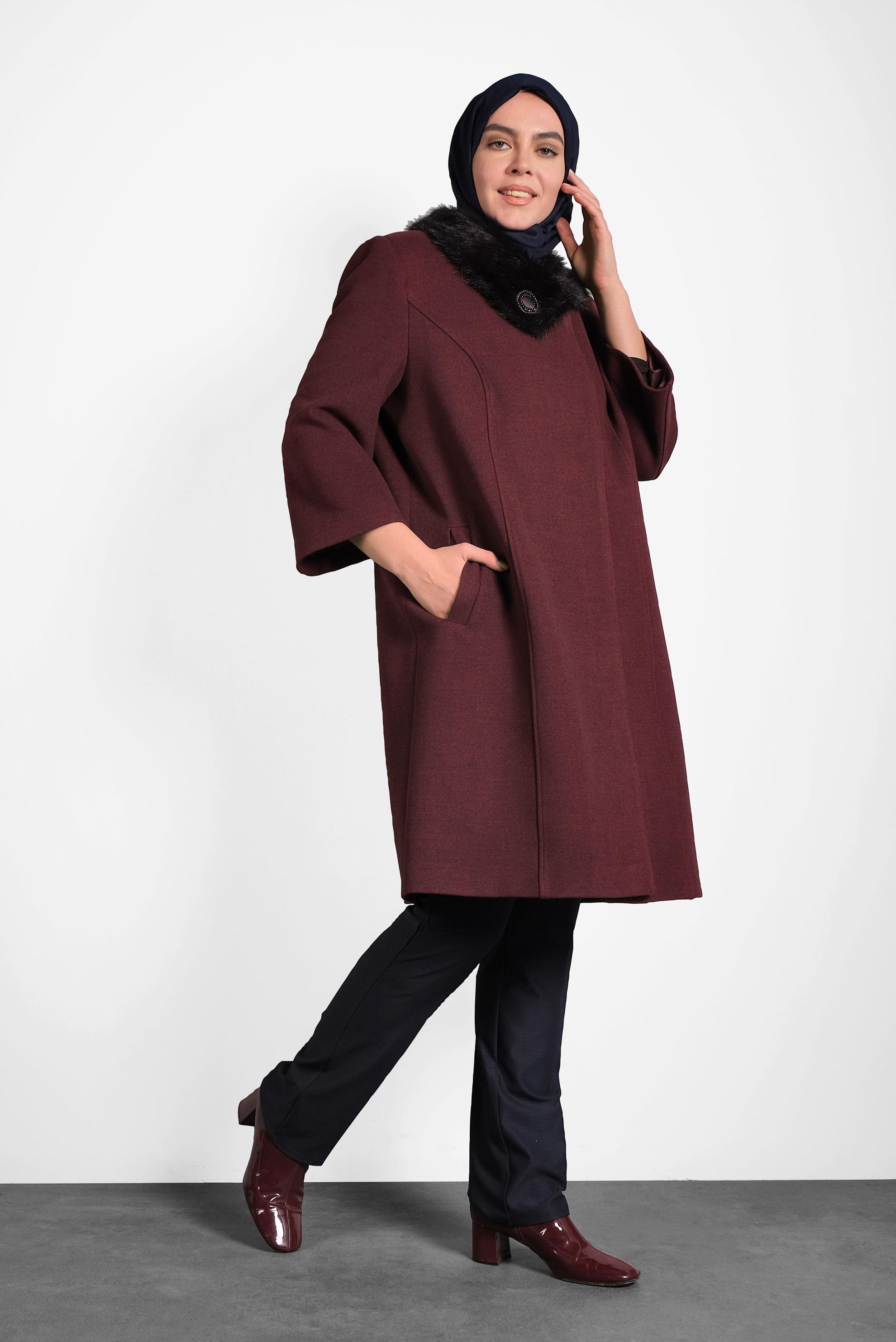 Tesettür giyim BORDO TRUVAKAR KOL KÜRKLÜ KABAN 90086 