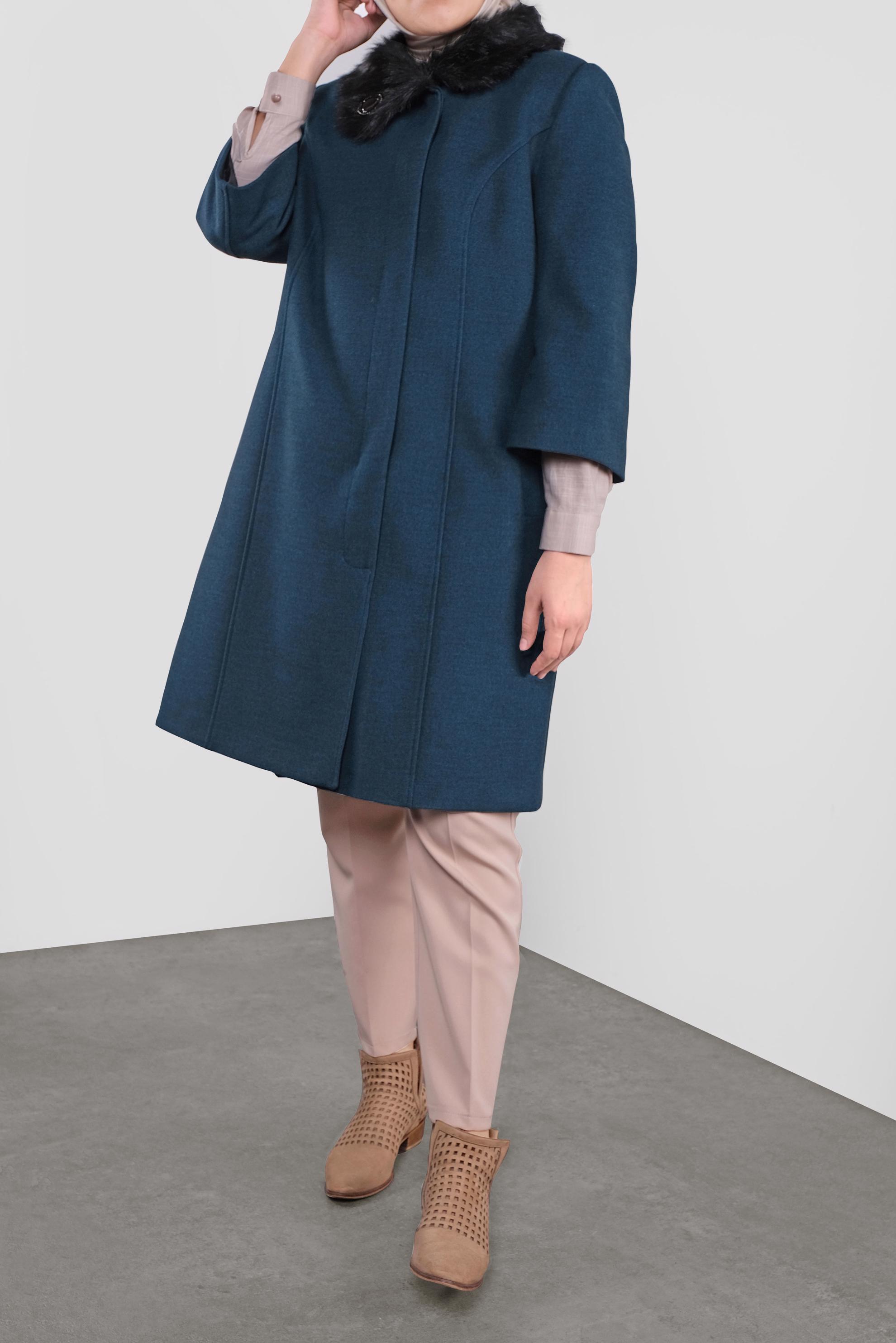 Tesettür giyim MAVİ TRUVAKAR KOL KÜRKLÜ KABAN 90086 