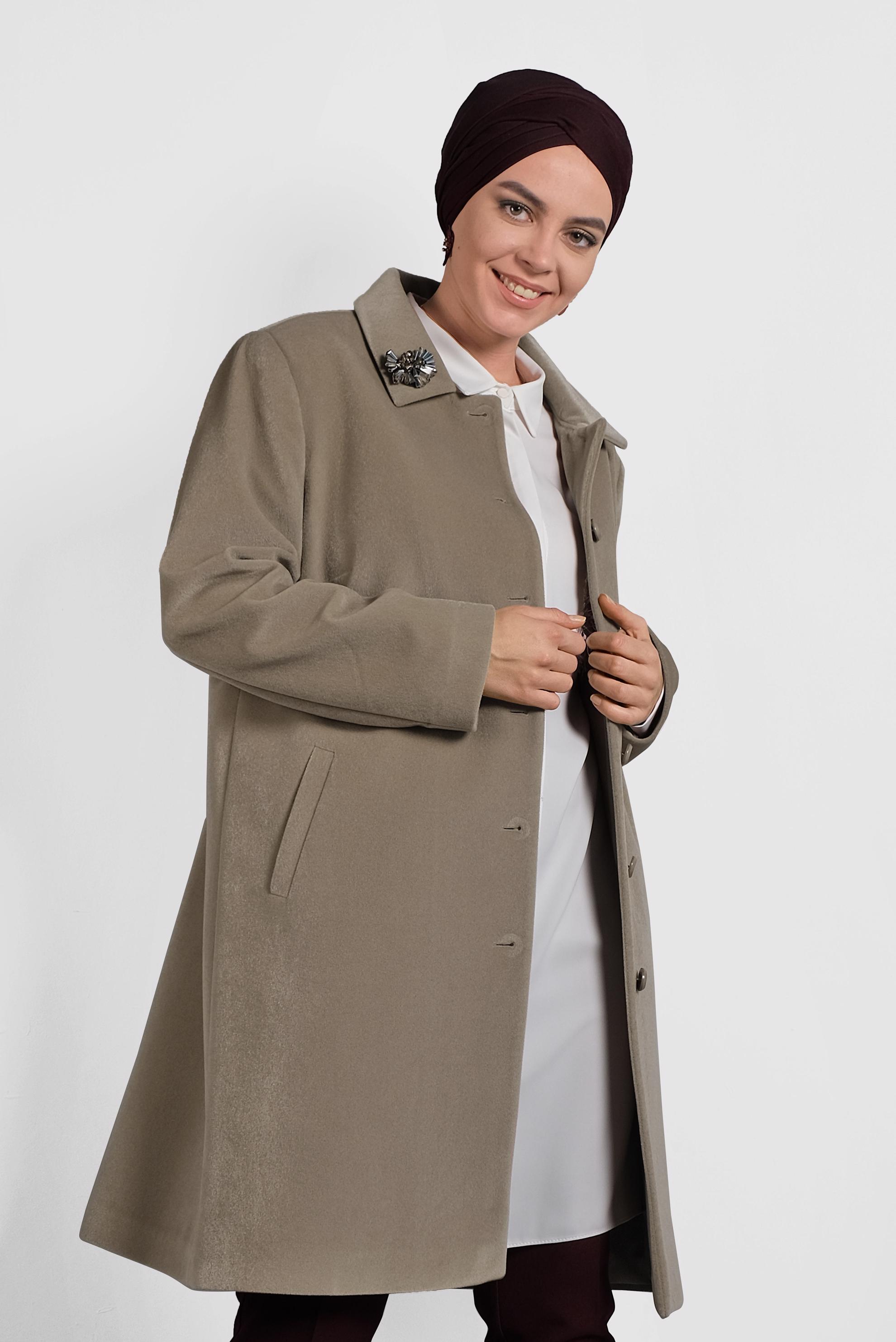 Tesettür giyim BEJ KADİFE KABAN 90089 