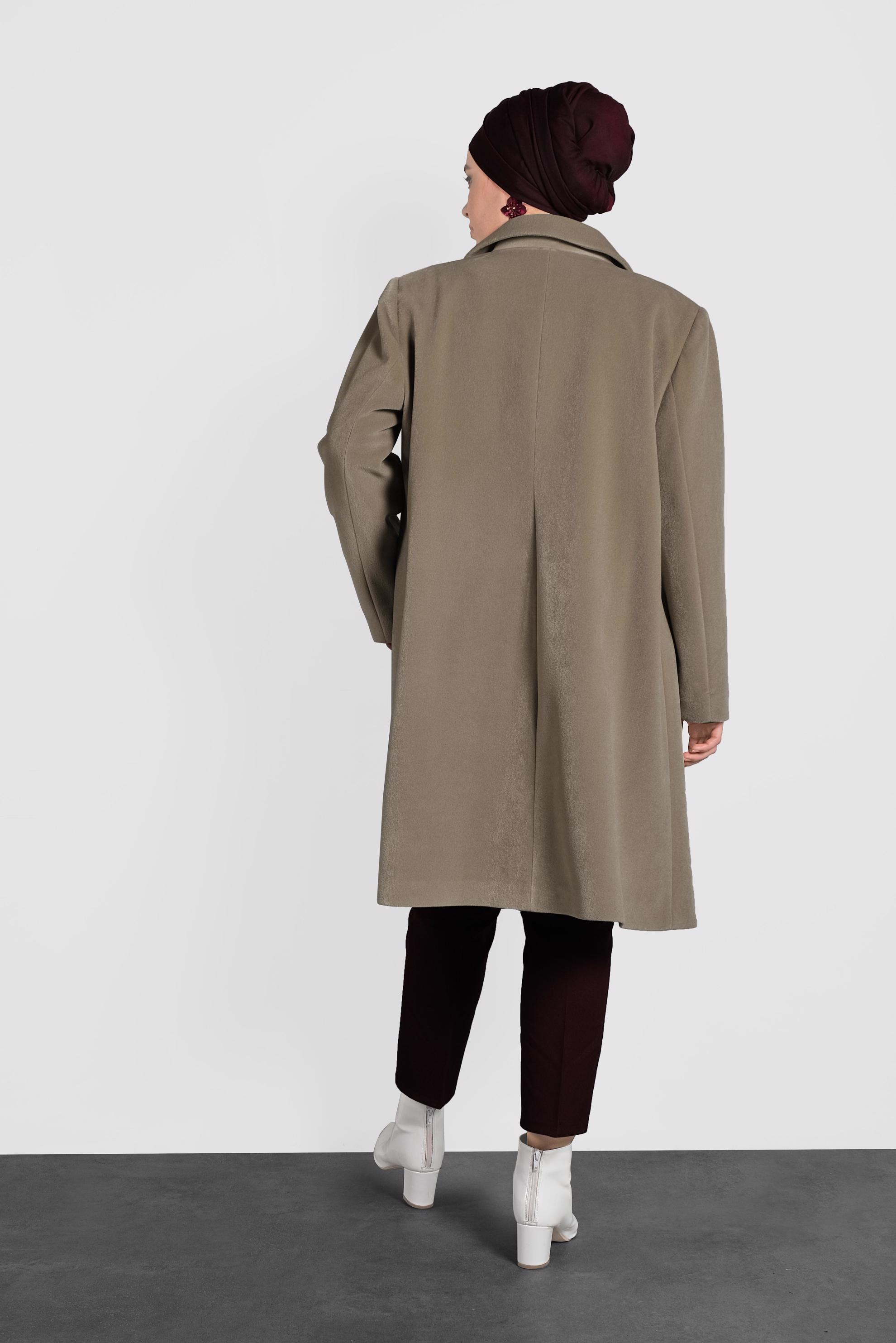 Tesettür giyim BEJ KADİFE KABAN 90089 