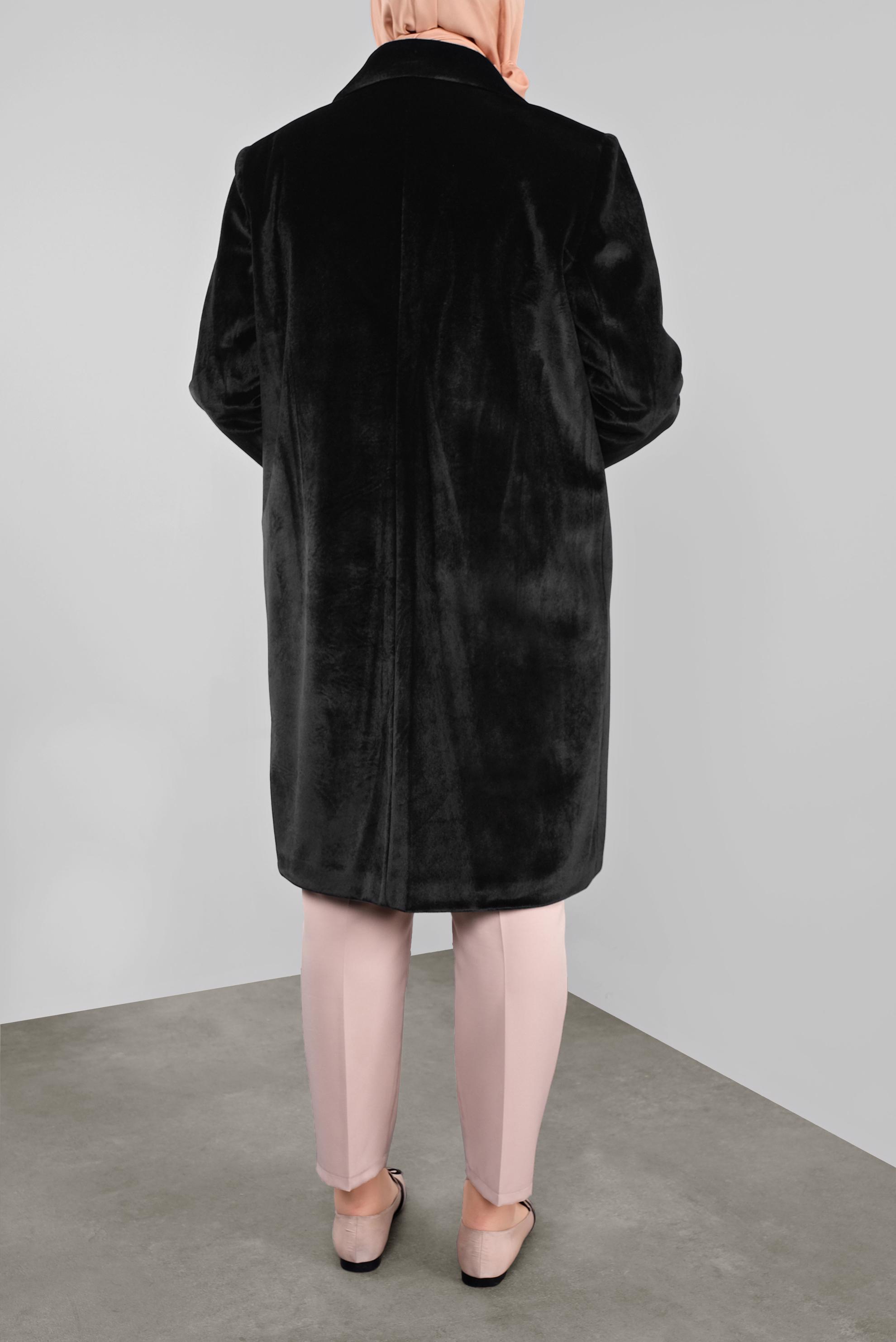 Hijab clothing BLACK COAT WITH BROOCH 90090 