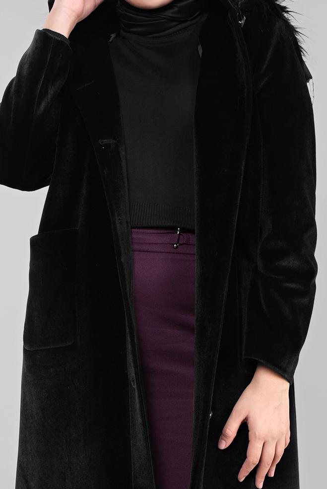 Tesettür giyim SİYAH KAPÜŞONU KÜRKLÜ KABAN 90092 - ALVİNA