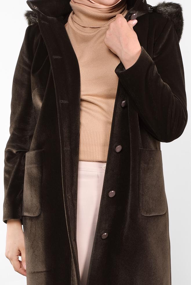 Tesettür giyim KAHVE KAPÜŞONU KÜRKLÜ KABAN 90092 - ALVİNA