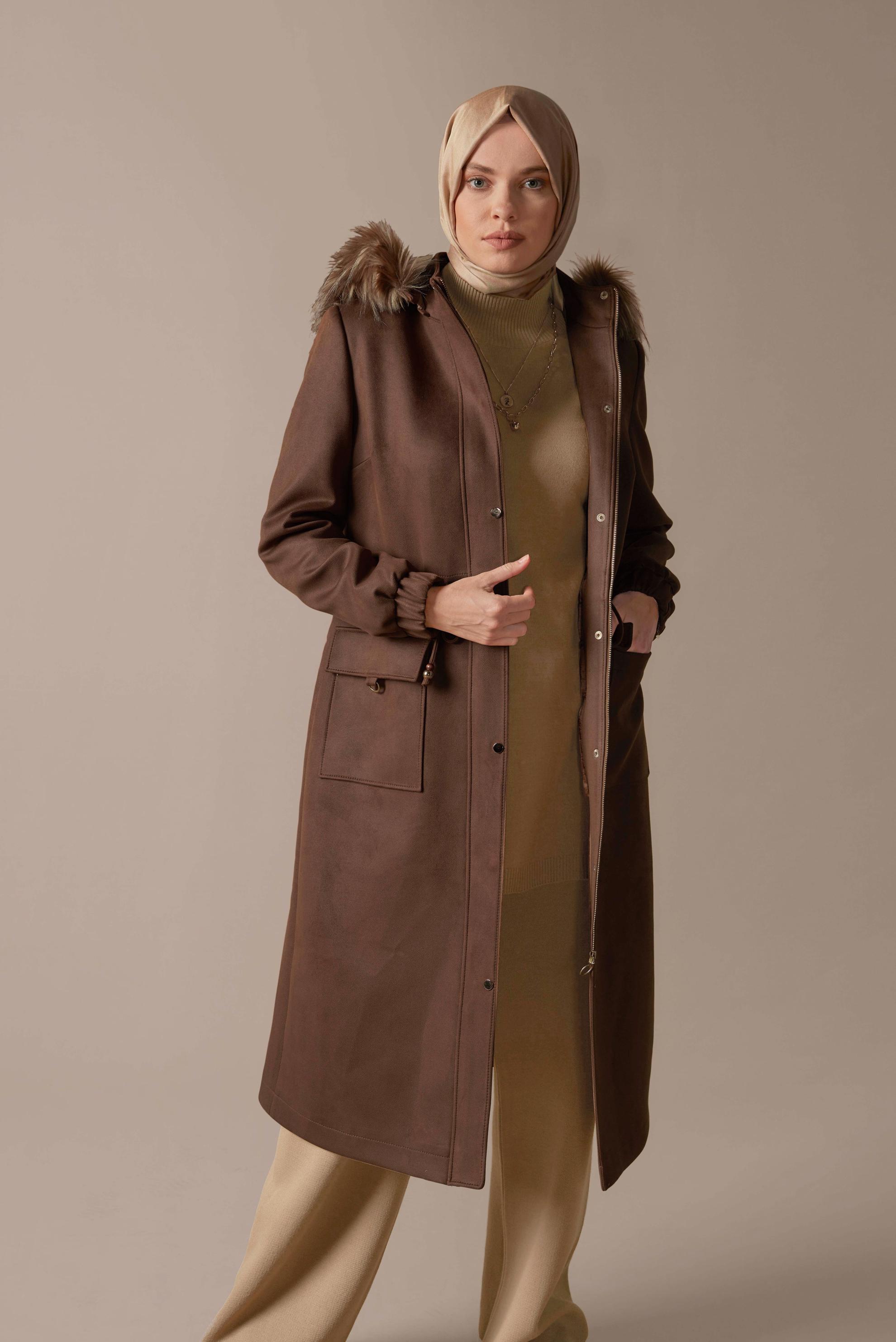 Tesettür giyim TABA KAPÜŞONU KÜRKLÜ GABARDİN KABAN 90106 