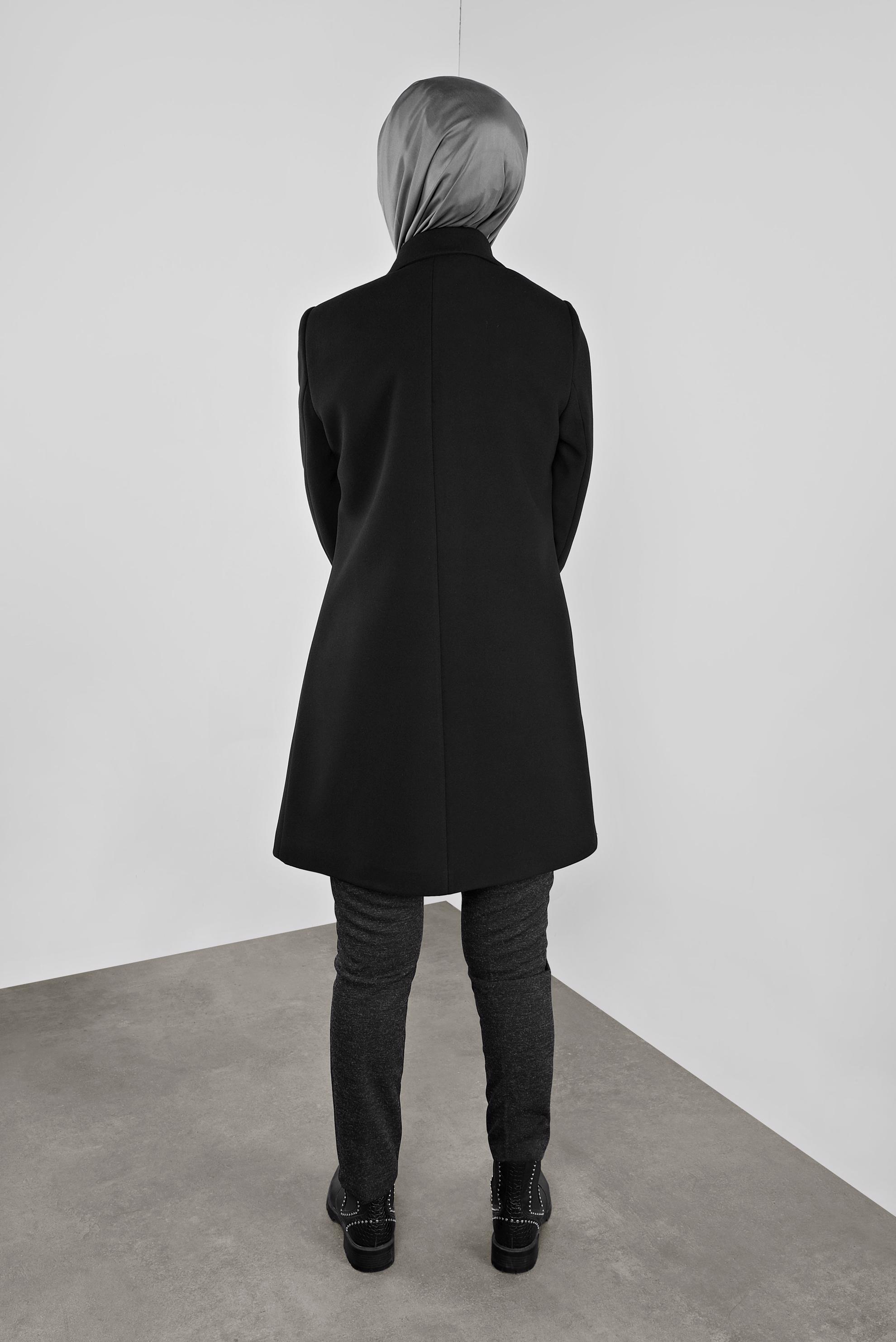 Tesettür giyim SİYAH KRUVAZE YAKA KAŞE KABAN 90108