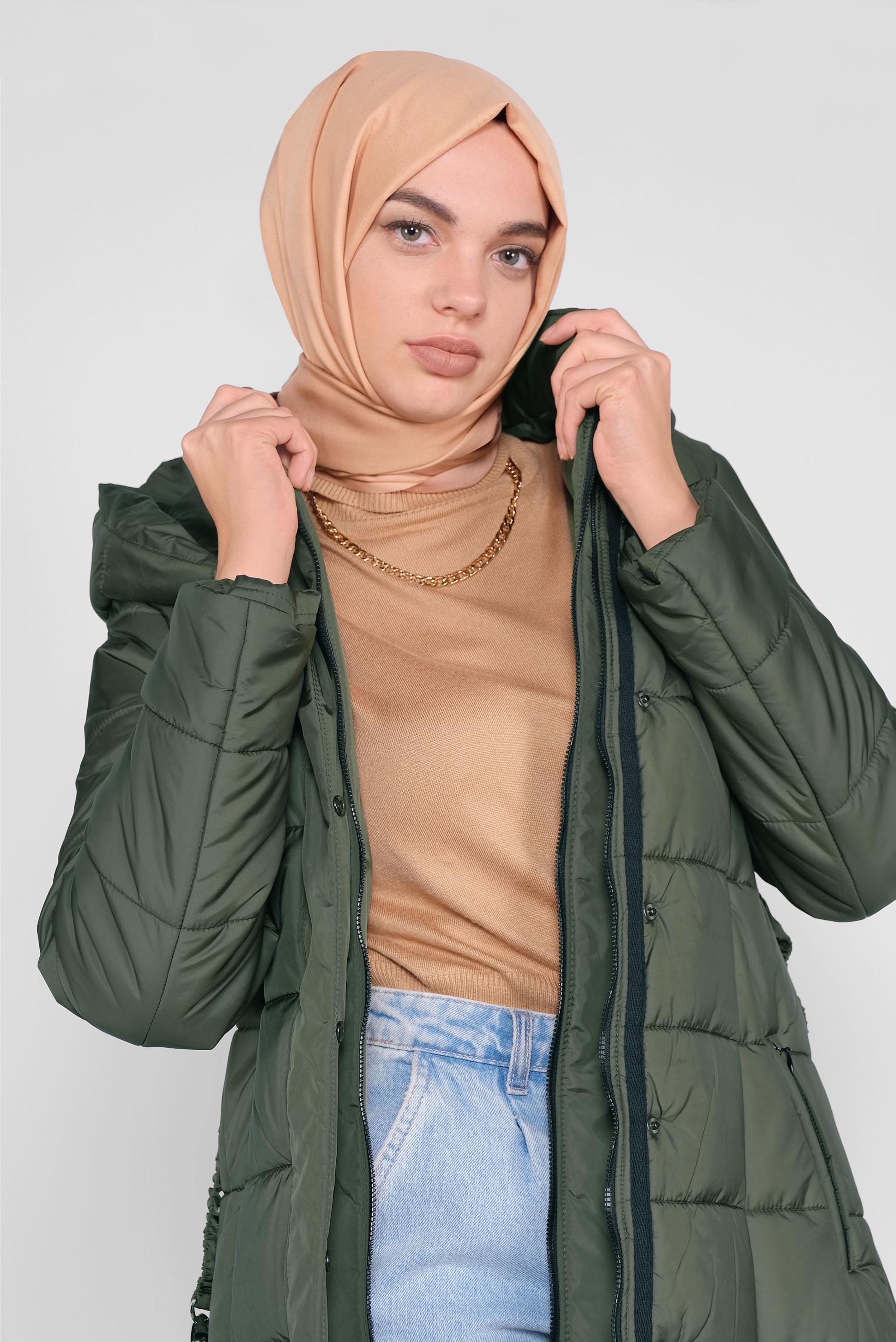 Tesettür giyim HAKİ KEMERLİ KAPÜŞONLU ŞİŞME KABAN 90109 