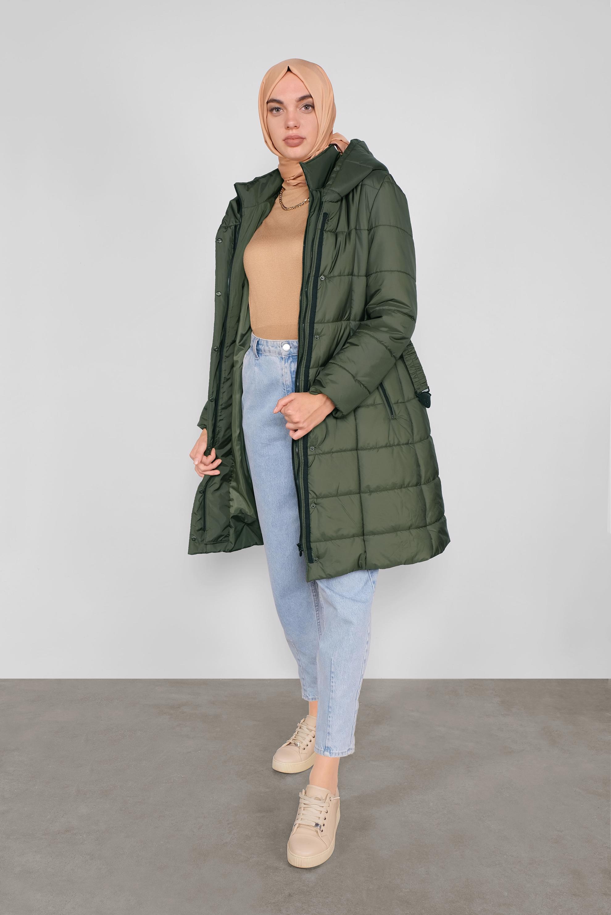 Tesettür giyim HAKİ KEMERLİ KAPÜŞONLU ŞİŞME KABAN 90109 