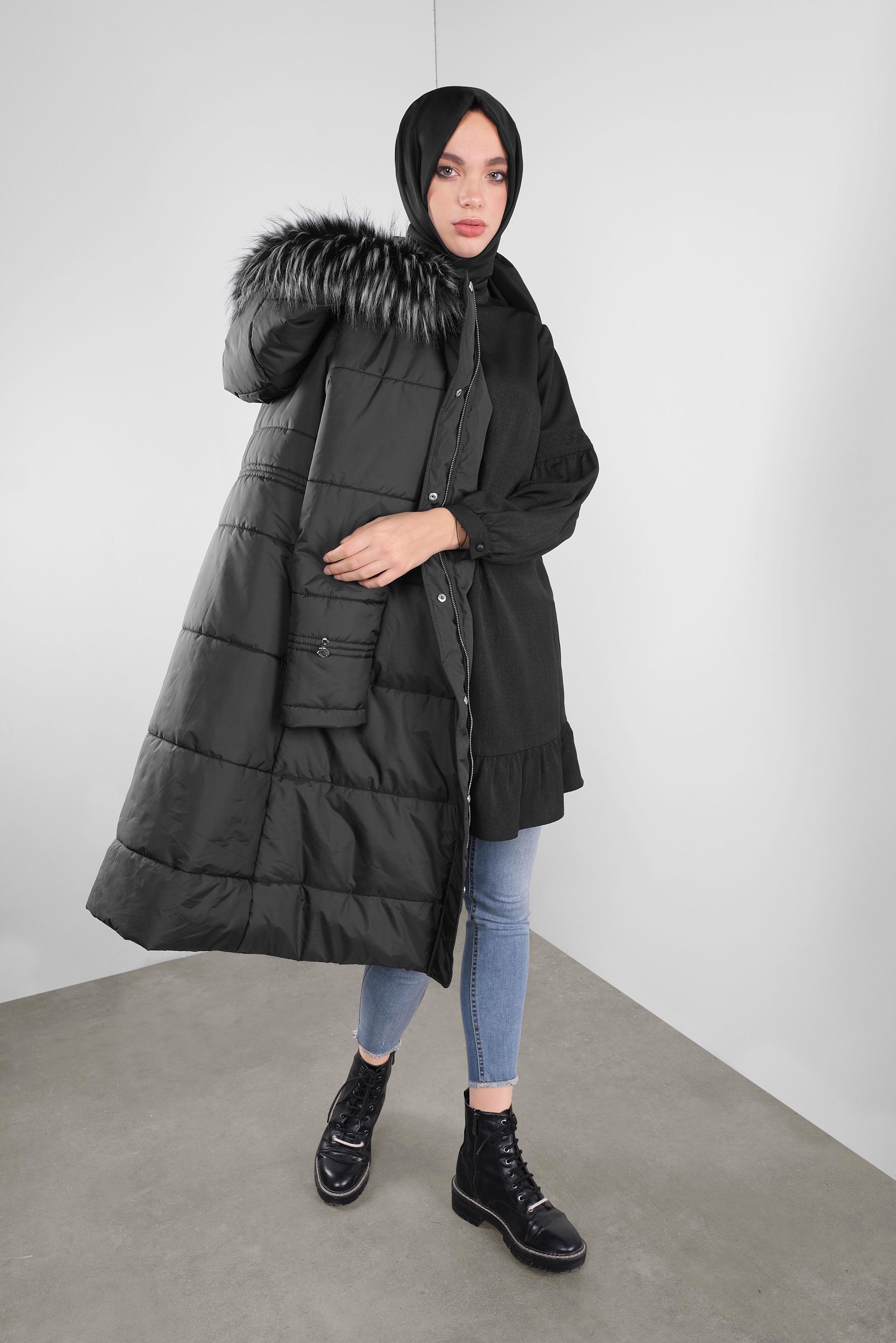 Tesettür giyim SİYAH KAPÜŞONLU ŞİŞME KABAN 90114