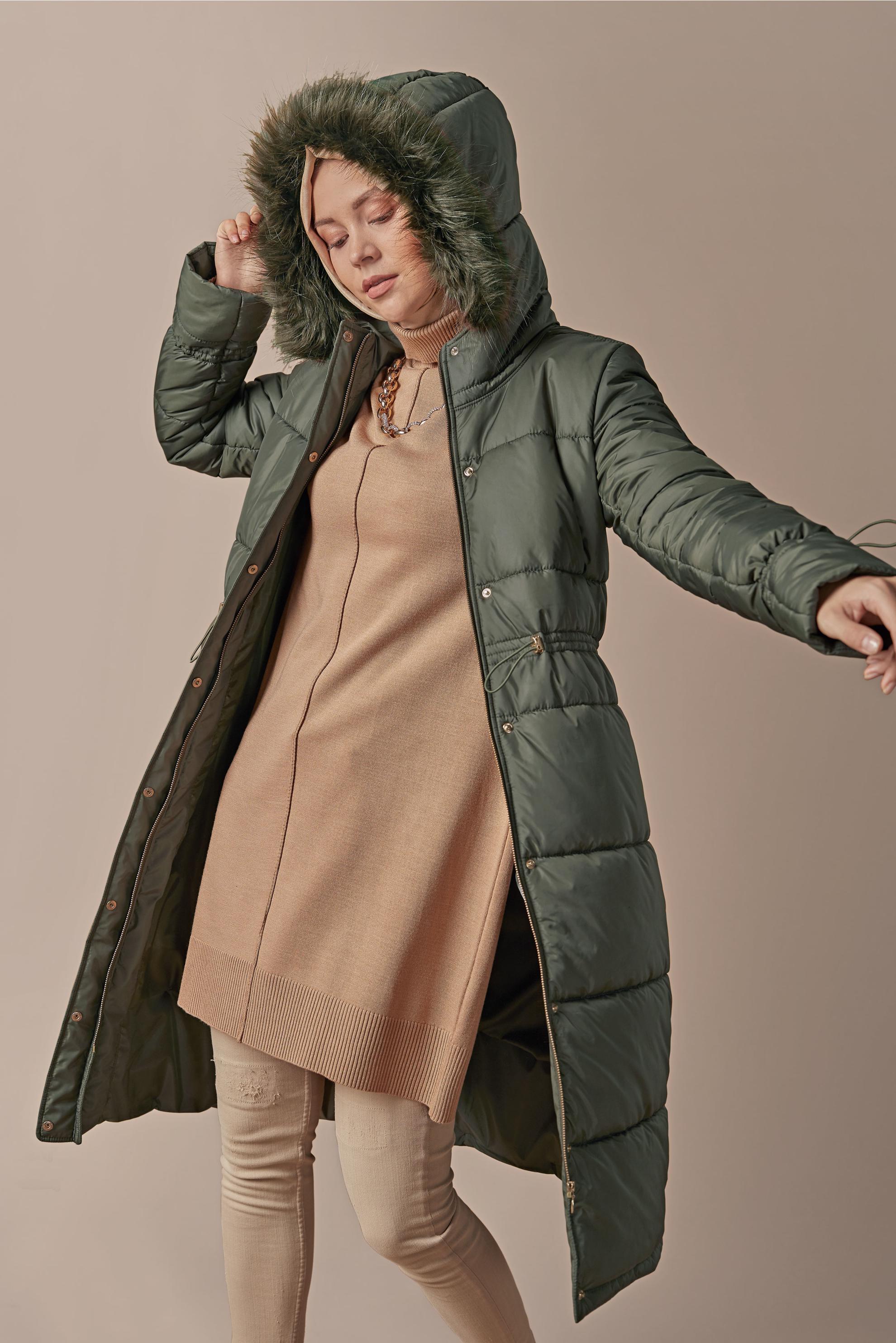 Tesettür giyim HAKİ KAPÜŞONLU ŞİŞME KABAN 90114