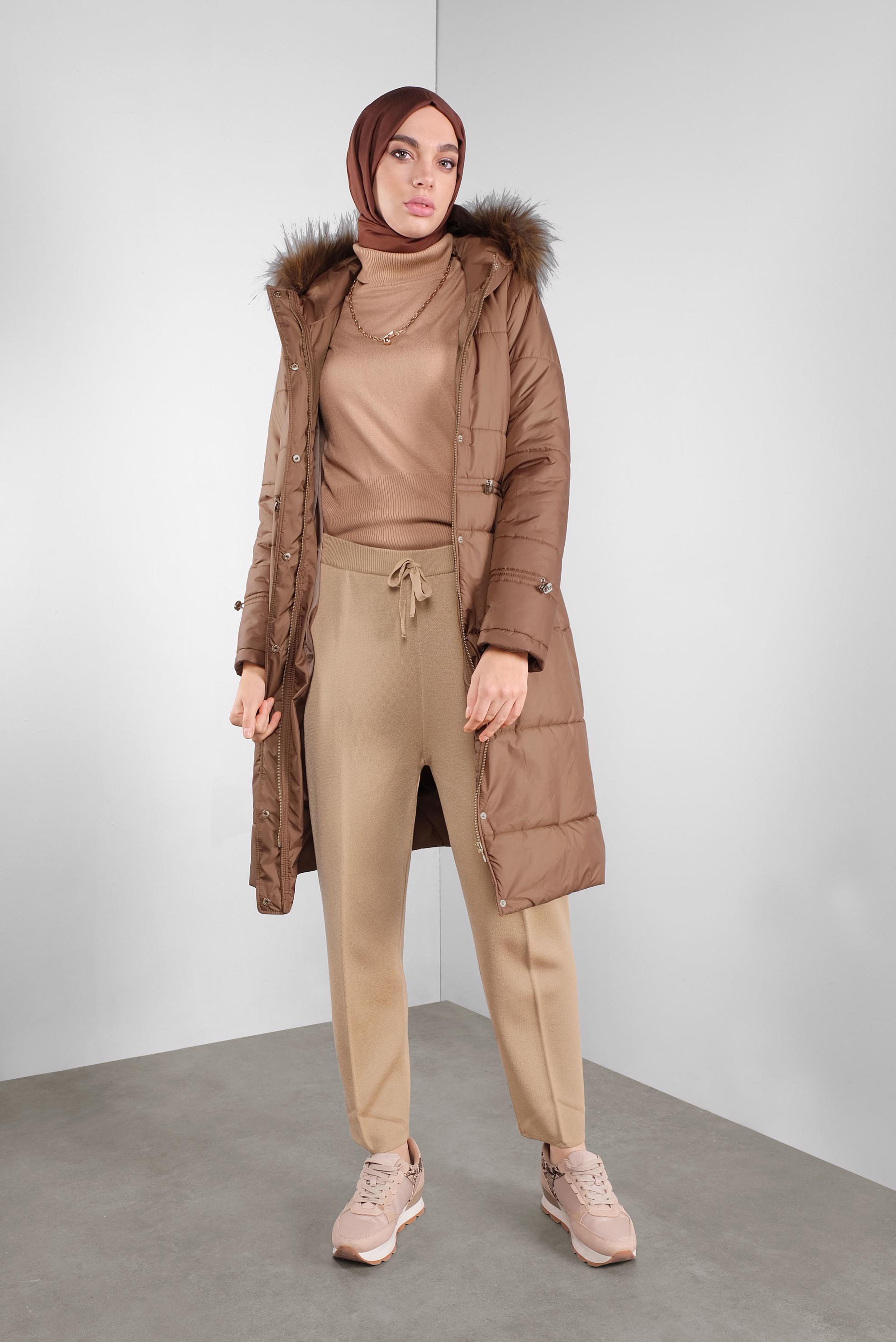 Tesettür giyim TABA KAPÜŞONLU ŞİŞME KABAN 90114