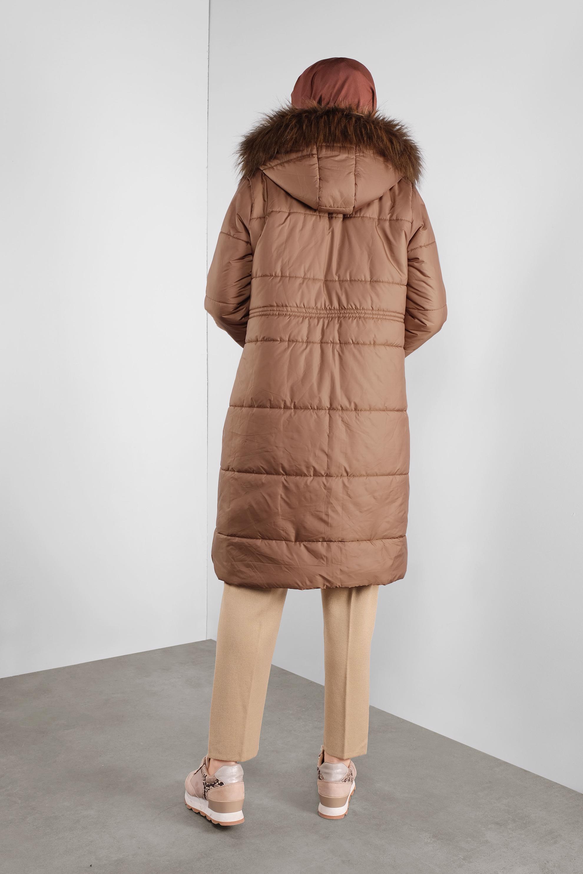 Tesettür giyim TABA KAPÜŞONLU ŞİŞME KABAN 90114