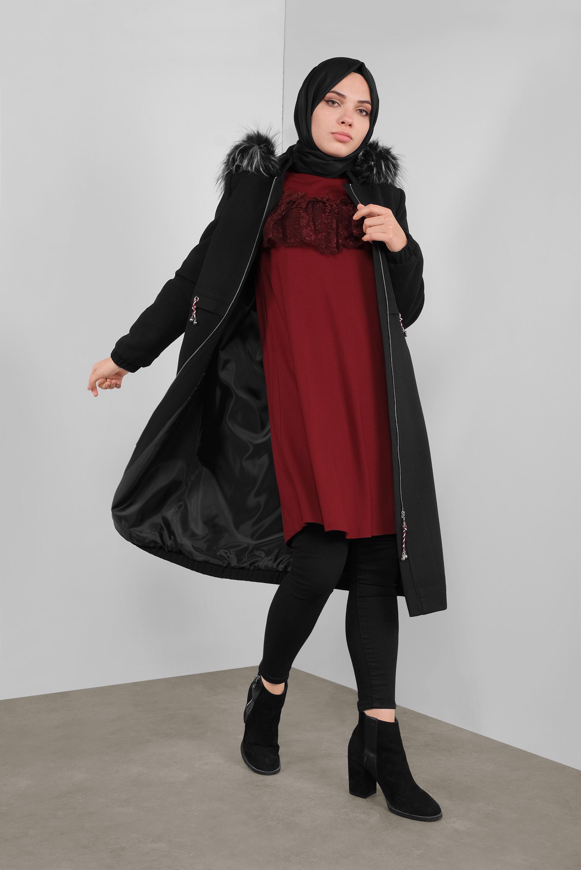 Tesettür giyim SİYAH KAPÜŞONU KÜRKLÜ KABAN 90115  
