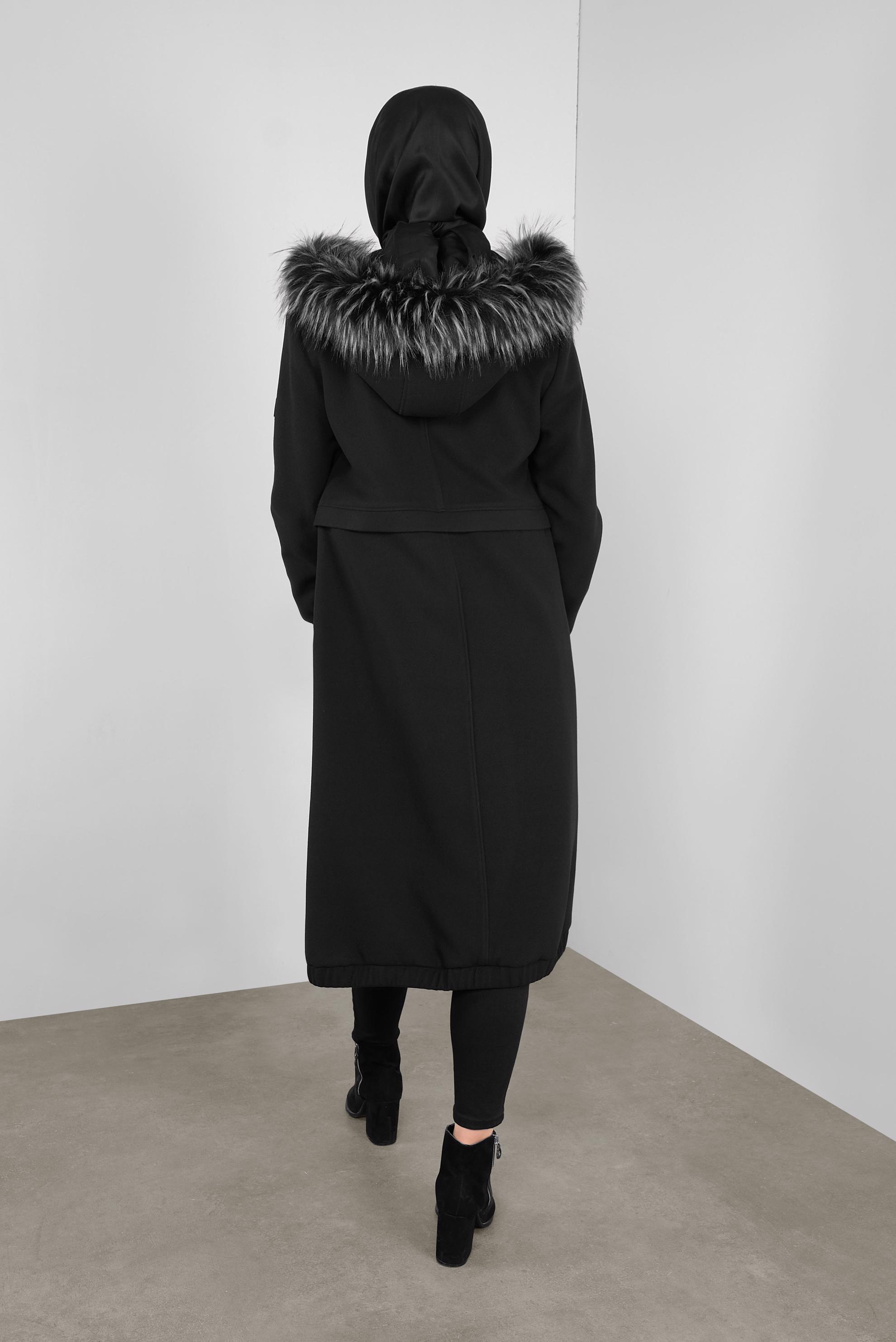 Tesettür giyim SİYAH KAPÜŞONU KÜRKLÜ KABAN 90115  