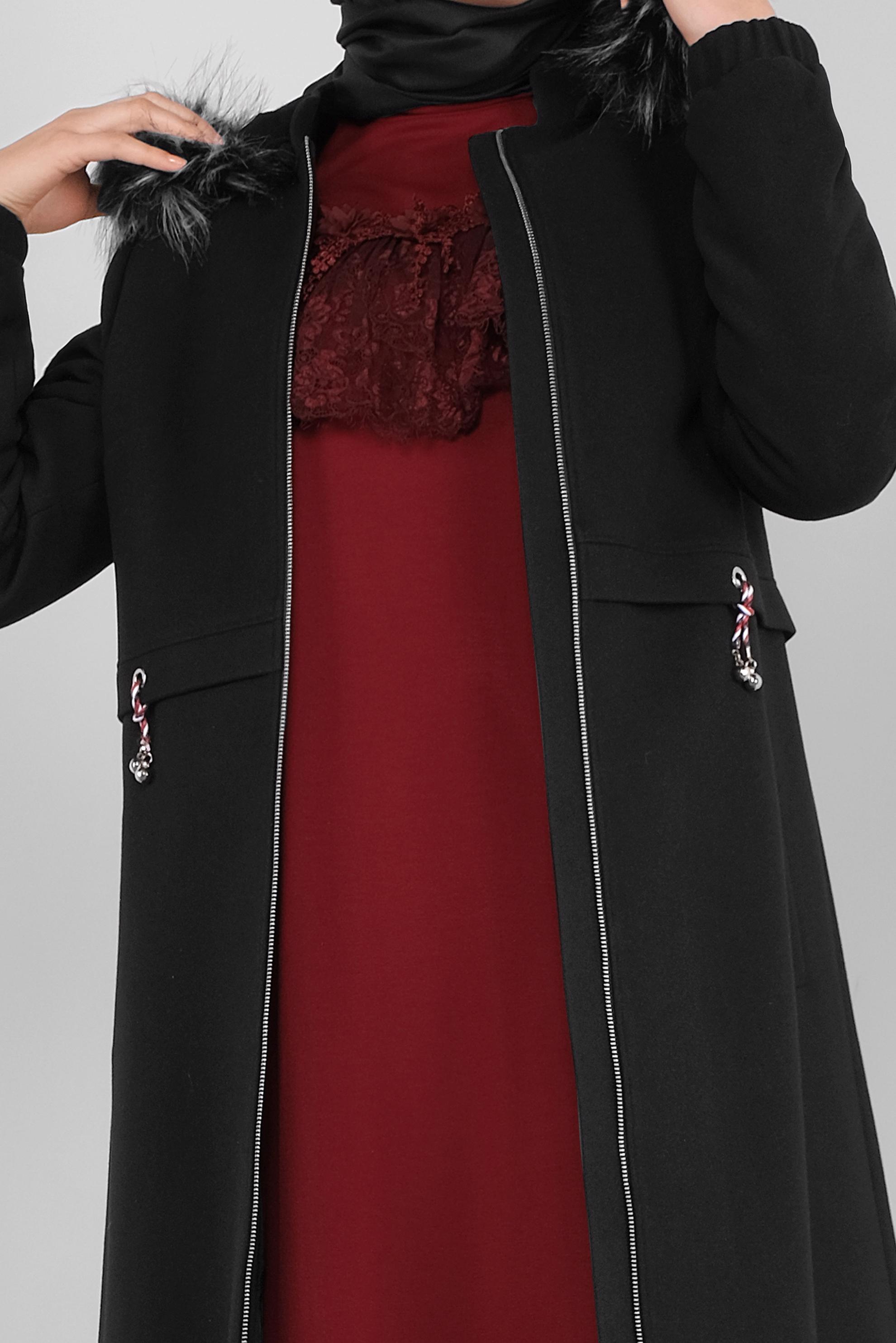 Tesettür giyim SİYAH KAPÜŞONU KÜRKLÜ KABAN 90115  