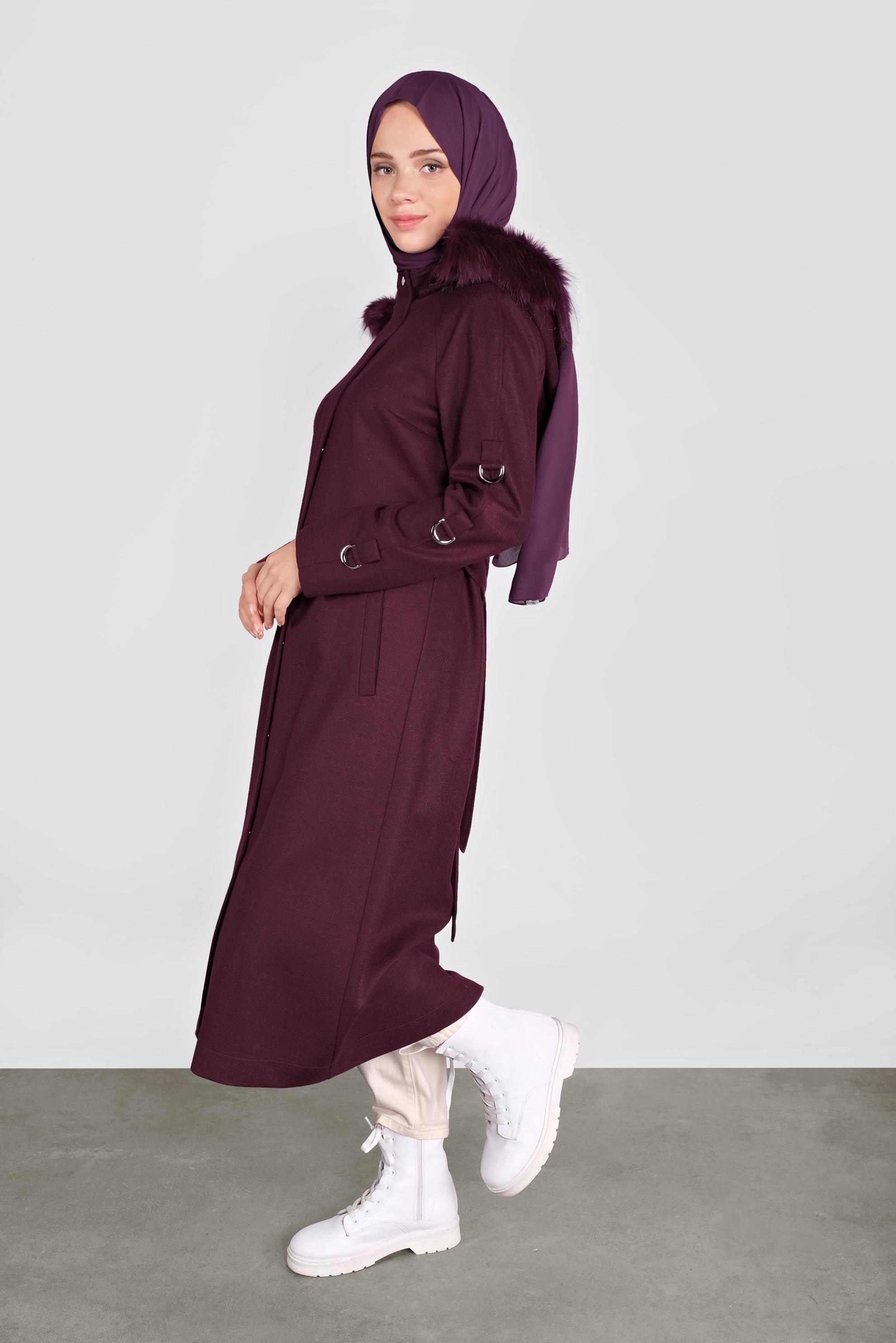 Tesettür giyim MÜRDÜM BELİ KUŞAKLI KÜRK DETAYLI  KABAN 90122 